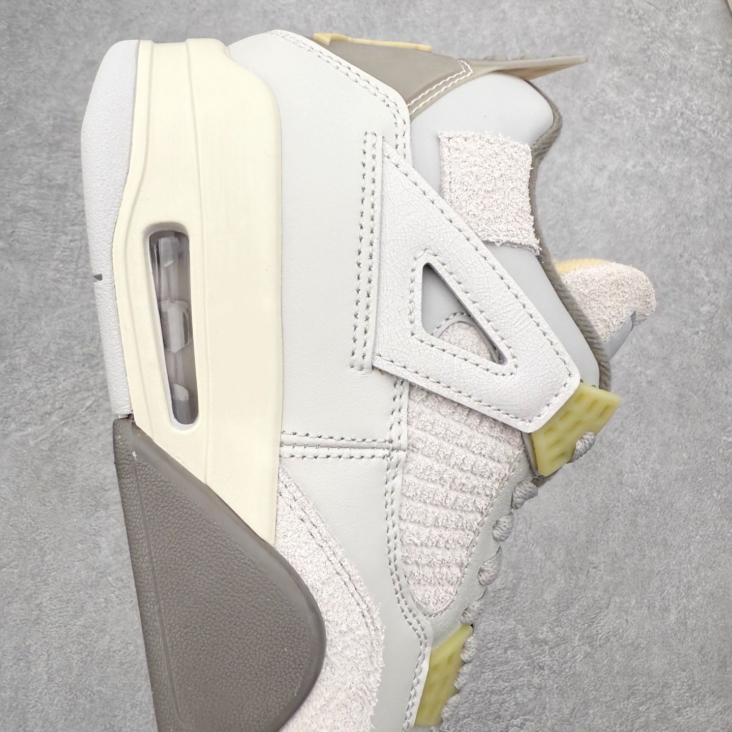 图片[6]-＃莞产纯原福利 Air Jordan AJ4 Retro 系列 大厂出品 全头层加持 原鞋原楦原纸板同源开发 完美呈现乔4的版型 内侧正确双色网格 还原细节 原厂皮料 正确气垫颜色 正确网格工艺 正确拉帮工艺 全鞋原装材料制作 原档案原模具打造 支持全方位与正品对比 尺码：40 40.5 41 42 42.5 43 44 44.5 45 46 47.5-选品中心