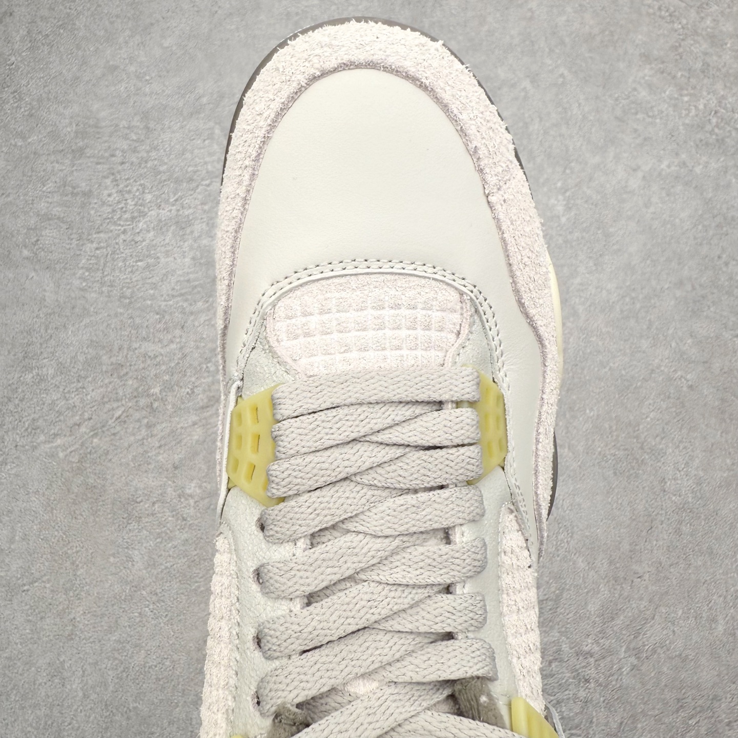 图片[4]-＃莞产纯原福利 Air Jordan AJ4 Retro 系列 大厂出品 全头层加持 原鞋原楦原纸板同源开发 完美呈现乔4的版型 内侧正确双色网格 还原细节 原厂皮料 正确气垫颜色 正确网格工艺 正确拉帮工艺 全鞋原装材料制作 原档案原模具打造 支持全方位与正品对比 尺码：40 40.5 41 42 42.5 43 44 44.5 45 46 47.5-选品中心