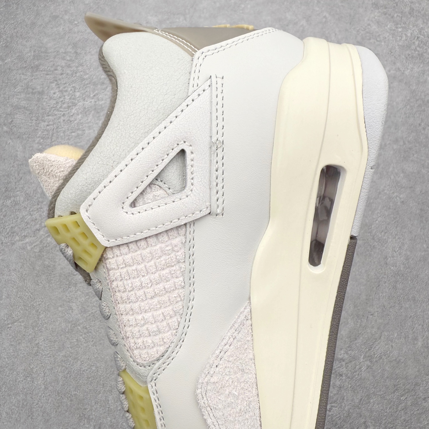 图片[7]-＃莞产纯原福利 Air Jordan AJ4 Retro 系列 大厂出品 全头层加持 原鞋原楦原纸板同源开发 完美呈现乔4的版型 内侧正确双色网格 还原细节 原厂皮料 正确气垫颜色 正确网格工艺 正确拉帮工艺 全鞋原装材料制作 原档案原模具打造 支持全方位与正品对比 尺码：40 40.5 41 42 42.5 43 44 44.5 45 46 47.5-选品中心