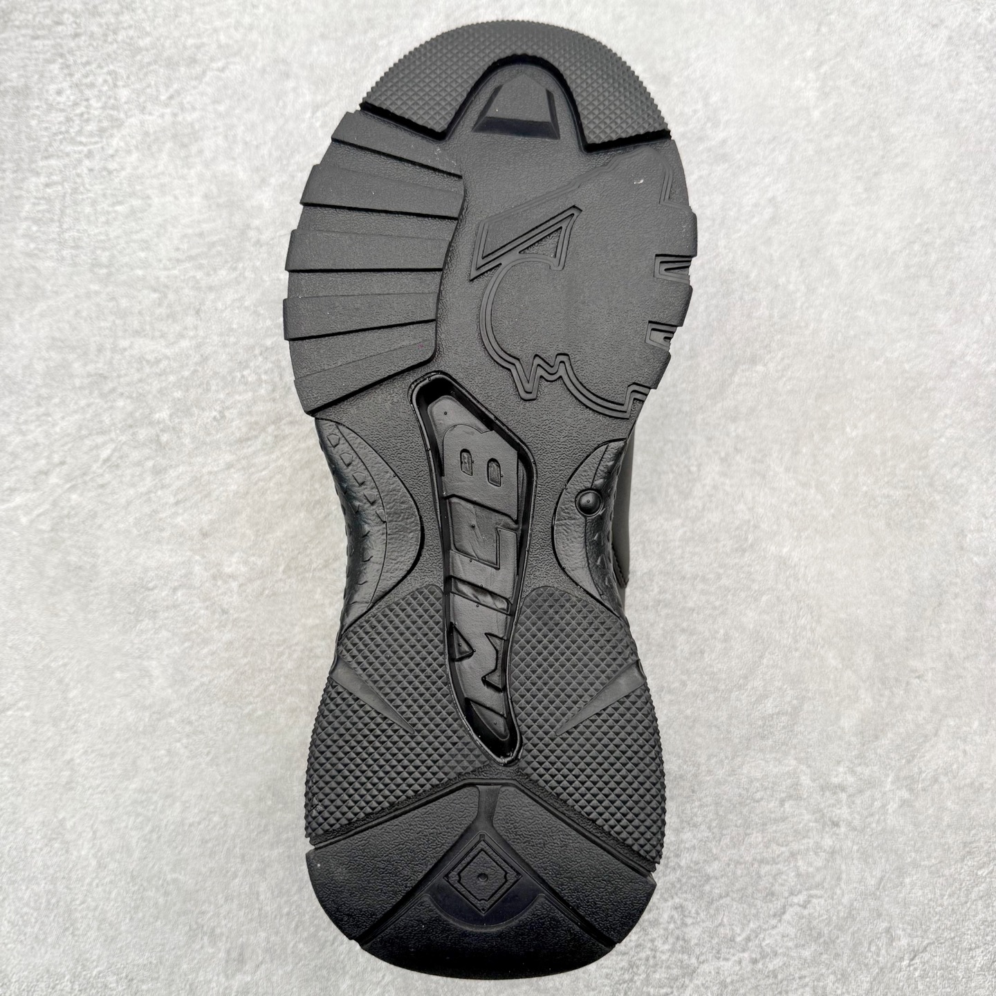 图片[9]-＃纯原福利 MLB BigBall Chunky纽约洋基队增高复古风印花老爹鞋 MLB是韩国F&F旗下潮流服装品牌 拥有150年历史的经典传统 是街头文化和国际生活方式的领导者 MLB拥有包括男装、女装、童装、配饰在内的全品类服饰 提供覆盖各性别、各年龄层、From Head to Toe的穿搭装备 其产品结合了韩国的时尚造型与质感 展现了运动服饰也可以兼具时尚潮流的风格 在产品设计上 MLB不仅融合了美国职业棒球大联盟的各当家球队 更结合了棒球运动中的各个元素 复古风范自信控场 复古鞋型率先勾描独特的自我态度 在经典线条与时尚元素的精彩交织下刷新街头复古运动风潮 质感十足兼备卓越的舒适透气性能迎合夏日追求的自在脚感。尺码：36 36.5 37.5 38 38.5 39 40 40.5 41 42 42.5 43 44 44.5 45-选品中心