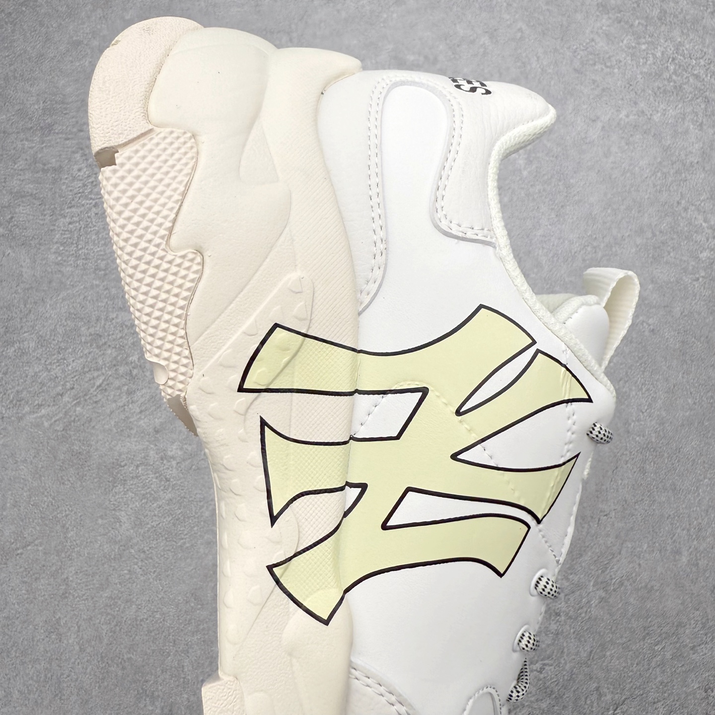 图片[6]-＃纯原福利 MLB BigBall Chunky纽约洋基队增高复古风印花老爹鞋 MLB是韩国F&F旗下潮流服装品牌 拥有150年历史的经典传统 是街头文化和国际生活方式的领导者 MLB拥有包括男装、女装、童装、配饰在内的全品类服饰 提供覆盖各性别、各年龄层、From Head to Toe的穿搭装备 其产品结合了韩国的时尚造型与质感 展现了运动服饰也可以兼具时尚潮流的风格 在产品设计上 MLB不仅融合了美国职业棒球大联盟的各当家球队 更结合了棒球运动中的各个元素 复古风范自信控场 复古鞋型率先勾描独特的自我态度 在经典线条与时尚元素的精彩交织下刷新街头复古运动风潮 质感十足兼备卓越的舒适透气性能迎合夏日追求的自在脚感。尺码：36 36.5 37.5 38 38.5 39 40 40.5 41 42 42.5 43 44 44.5 45-选品中心