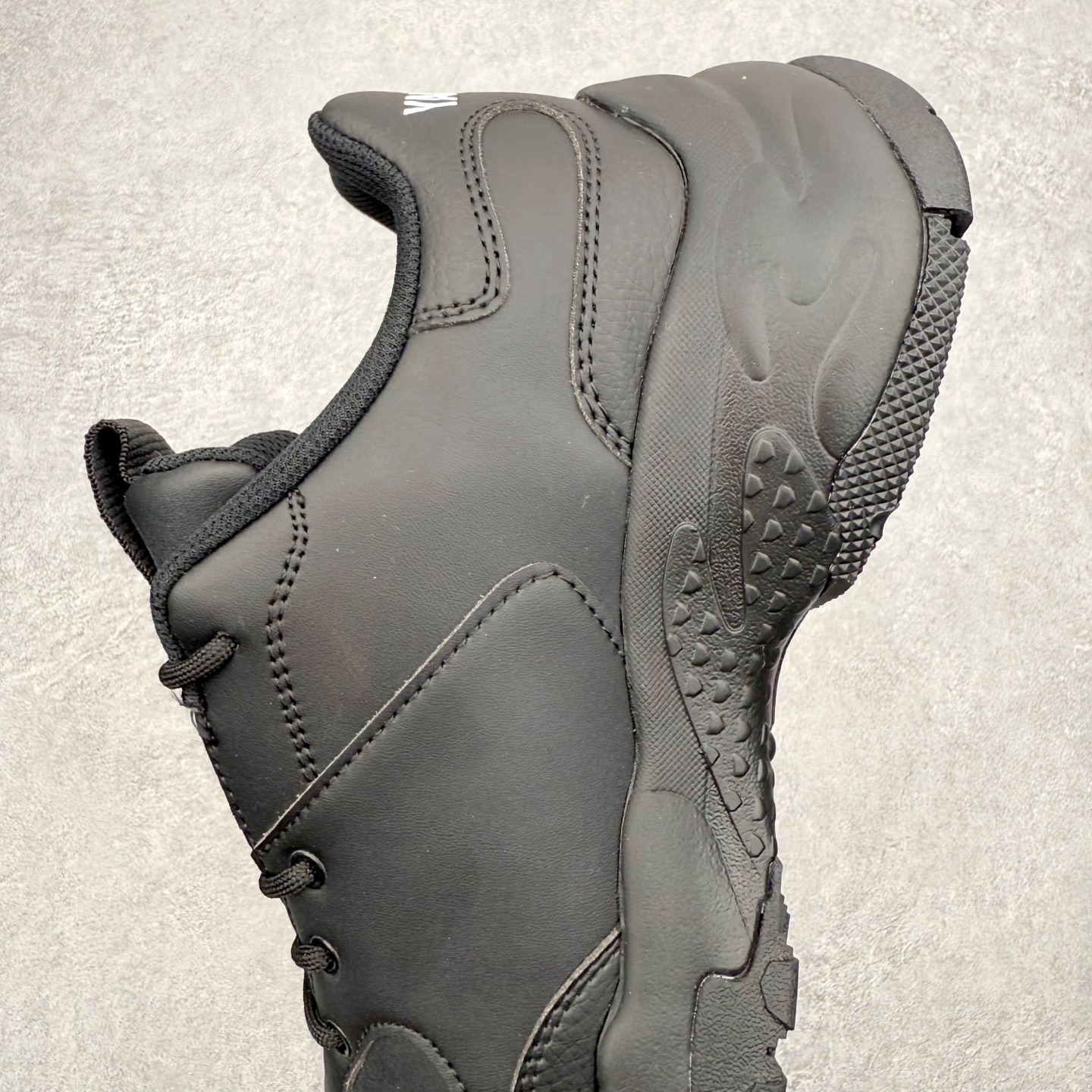 图片[7]-＃纯原福利 MLB BigBall Chunky纽约洋基队增高复古风印花老爹鞋 MLB是韩国F&F旗下潮流服装品牌 拥有150年历史的经典传统 是街头文化和国际生活方式的领导者 MLB拥有包括男装、女装、童装、配饰在内的全品类服饰 提供覆盖各性别、各年龄层、From Head to Toe的穿搭装备 其产品结合了韩国的时尚造型与质感 展现了运动服饰也可以兼具时尚潮流的风格 在产品设计上 MLB不仅融合了美国职业棒球大联盟的各当家球队 更结合了棒球运动中的各个元素 复古风范自信控场 复古鞋型率先勾描独特的自我态度 在经典线条与时尚元素的精彩交织下刷新街头复古运动风潮 质感十足兼备卓越的舒适透气性能迎合夏日追求的自在脚感。尺码：36 36.5 37.5 38 38.5 39 40 40.5 41 42 42.5 43 44 44.5 45-选品中心