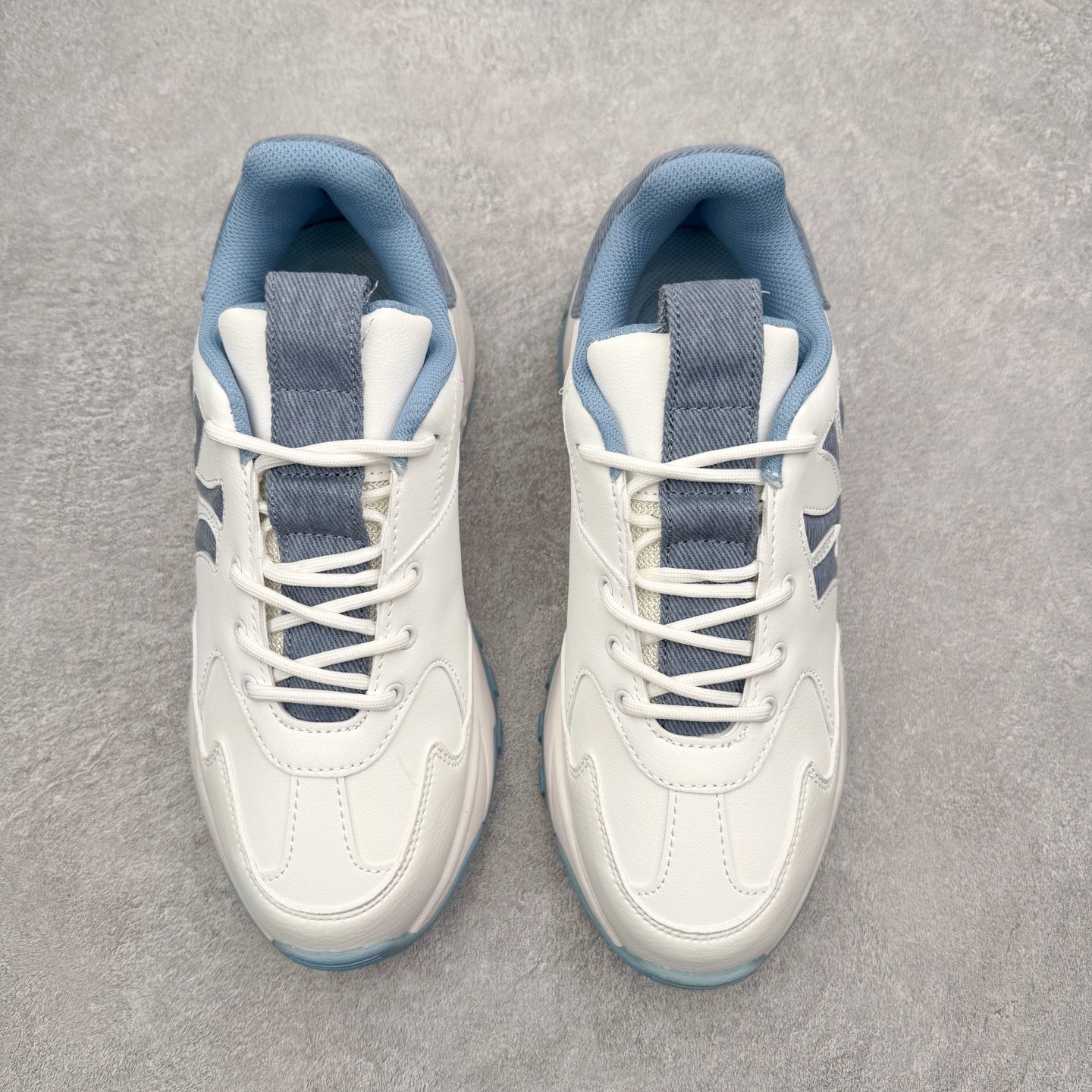 图片[2]-＃纯原福利 MLB BigBall Chunky纽约洋基队增高复古风印花老爹鞋 MLB是韩国F&F旗下潮流服装品牌 拥有150年历史的经典传统 是街头文化和国际生活方式的领导者 MLB拥有包括男装、女装、童装、配饰在内的全品类服饰 提供覆盖各性别、各年龄层、From Head to Toe的穿搭装备 其产品结合了韩国的时尚造型与质感 展现了运动服饰也可以兼具时尚潮流的风格 在产品设计上 MLB不仅融合了美国职业棒球大联盟的各当家球队 更结合了棒球运动中的各个元素 复古风范自信控场 复古鞋型率先勾描独特的自我态度 在经典线条与时尚元素的精彩交织下刷新街头复古运动风潮 质感十足兼备卓越的舒适透气性能迎合夏日追求的自在脚感。尺码：36 36.5 37.5 38 38.5 39 40 40.5 41 42 42.5 43 44 44.5 45-选品中心