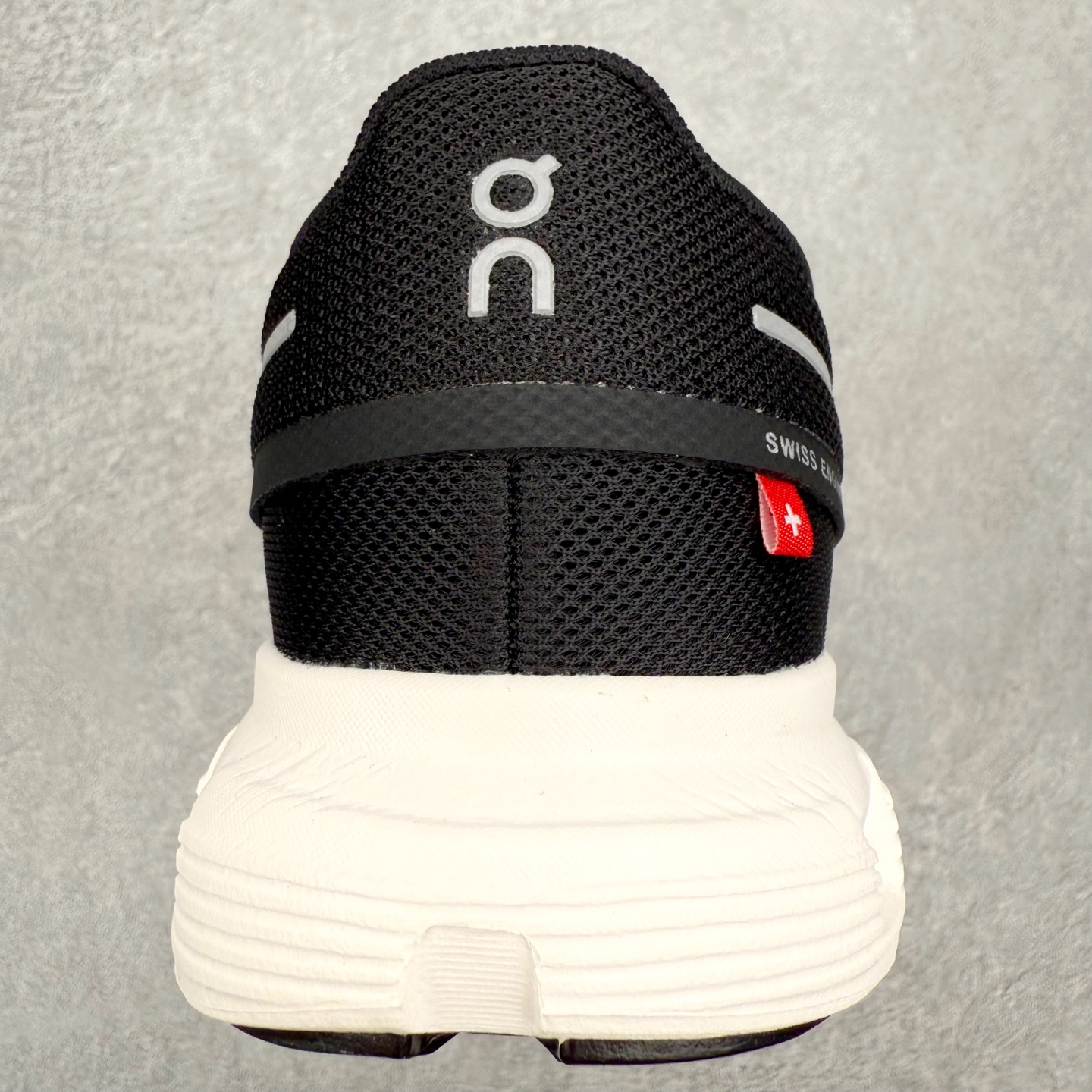 图片[8]-On昂跑 Cloudmonster 舒适 织物防滑透气回弹 低帮 休闲长跑城市通勤跑步鞋 此运动品牌 开创于2010年 缓震着陆、强效回弹、轻柔质感的设计构思始终是ON研制关键 与此同时基于“为全球提供革新性的跑步感受”信念 陆续推出了多款跑鞋及其以专业运动人体跑步工程学为设计关键的功能性跑步服饰设备 让跑者不费力气地畅快畅跑 尺码：36 36.5 37.5 38 38.5 39 40 40.5 41 42 42.5 43 44 44.5 45-选品中心