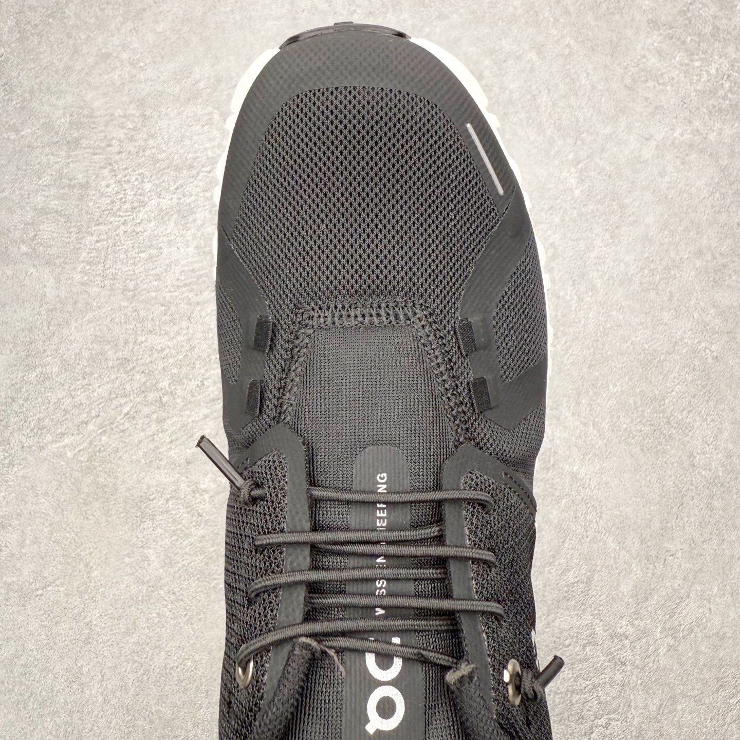 图片[4]-On昂跑 Cloudmonster 舒适 织物防滑透气回弹 低帮 休闲长跑城市通勤跑步鞋 此运动品牌 开创于2010年 缓震着陆、强效回弹、轻柔质感的设计构思始终是ON研制关键 与此同时基于“为全球提供革新性的跑步感受”信念 陆续推出了多款跑鞋及其以专业运动人体跑步工程学为设计关键的功能性跑步服饰设备 让跑者不费力气地畅快畅跑 尺码：36 36.5 37.5 38 38.5 39 40 40.5 41 42 42.5 43 44 44.5 45-选品中心