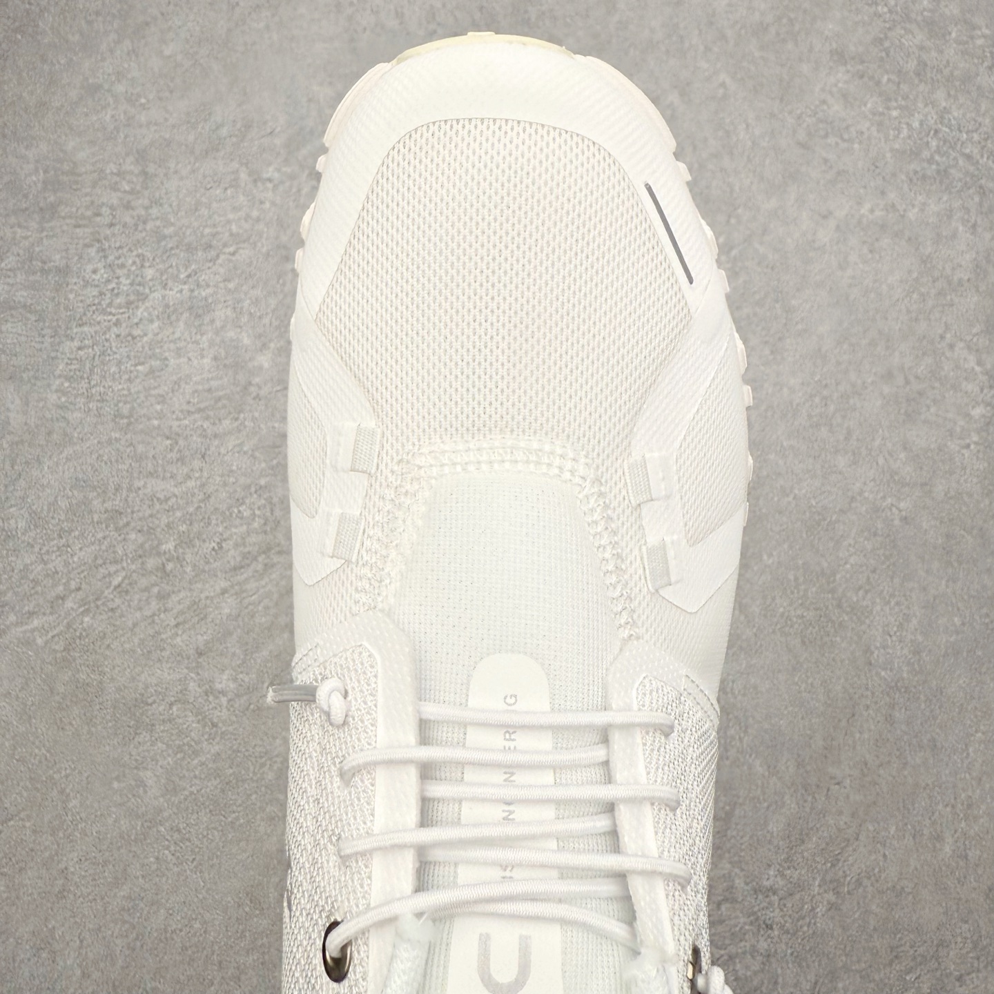 图片[4]-On昂跑 Cloudmonster 舒适 织物防滑透气回弹 低帮 休闲长跑城市通勤跑步鞋 此运动品牌 开创于2010年 缓震着陆、强效回弹、轻柔质感的设计构思始终是ON研制关键 与此同时基于“为全球提供革新性的跑步感受”信念 陆续推出了多款跑鞋及其以专业运动人体跑步工程学为设计关键的功能性跑步服饰设备 让跑者不费力气地畅快畅跑 尺码：36 36.5 37.5 38 38.5 39 40 40.5 41 42 42.5 43 44 44.5 45-选品中心