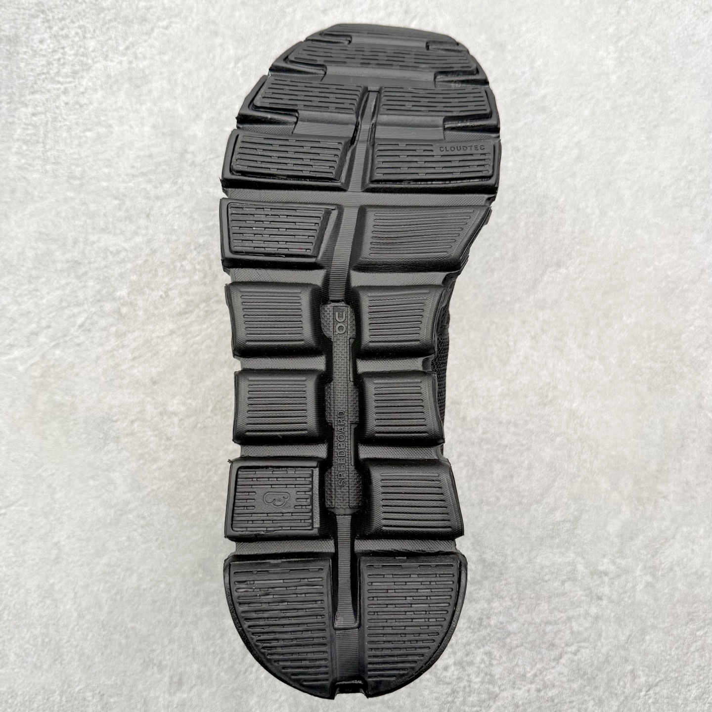 图片[9]-On昂跑 Cloudmonster 舒适 织物防滑透气回弹 低帮 休闲长跑城市通勤跑步鞋 此运动品牌 开创于2010年 缓震着陆、强效回弹、轻柔质感的设计构思始终是ON研制关键 与此同时基于“为全球提供革新性的跑步感受”信念 陆续推出了多款跑鞋及其以专业运动人体跑步工程学为设计关键的功能性跑步服饰设备 让跑者不费力气地畅快畅跑 尺码：36 36.5 37.5 38 38.5 39 40 40.5 41 42 42.5 43 44 44.5 45-选品中心