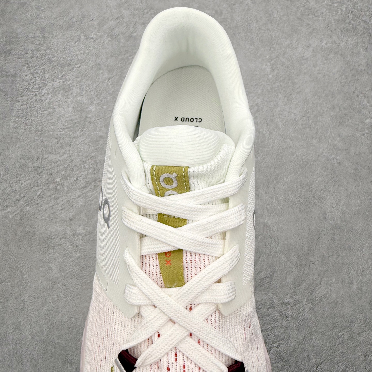 图片[5]-On昂跑 Cloudmonster 舒适 织物防滑透气回弹 低帮 休闲长跑城市通勤跑步鞋 此运动品牌 开创于2010年 缓震着陆、强效回弹、轻柔质感的设计构思始终是ON研制关键 与此同时基于“为全球提供革新性的跑步感受”信念 陆续推出了多款跑鞋及其以专业运动人体跑步工程学为设计关键的功能性跑步服饰设备 让跑者不费力气地畅快畅跑 尺码：36 36.5 37.5 38 38.5 39 40 40.5 41 42 42.5 43 44 44.5 45-选品中心