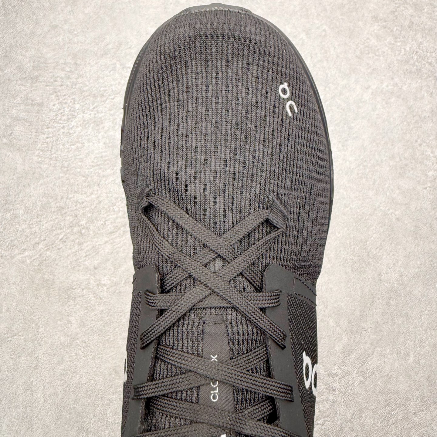 图片[4]-On昂跑 Cloudmonster 舒适 织物防滑透气回弹 低帮 休闲长跑城市通勤跑步鞋 此运动品牌 开创于2010年 缓震着陆、强效回弹、轻柔质感的设计构思始终是ON研制关键 与此同时基于“为全球提供革新性的跑步感受”信念 陆续推出了多款跑鞋及其以专业运动人体跑步工程学为设计关键的功能性跑步服饰设备 让跑者不费力气地畅快畅跑 尺码：36 36.5 37.5 38 38.5 39 40 40.5 41 42 42.5 43 44 44.5 45-选品中心