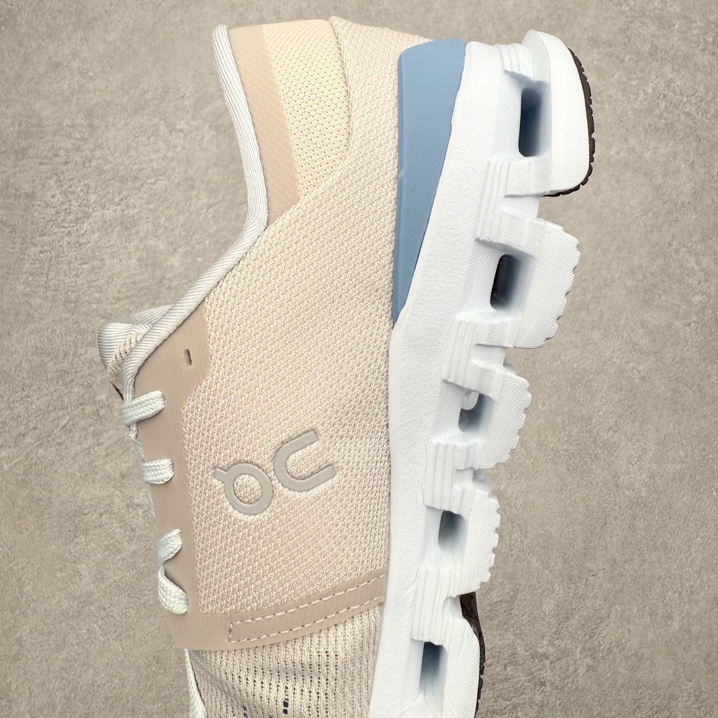 图片[7]-On昂跑 Cloudmonster 舒适 织物防滑透气回弹 低帮 休闲长跑城市通勤跑步鞋 此运动品牌 开创于2010年 缓震着陆、强效回弹、轻柔质感的设计构思始终是ON研制关键 与此同时基于“为全球提供革新性的跑步感受”信念 陆续推出了多款跑鞋及其以专业运动人体跑步工程学为设计关键的功能性跑步服饰设备 让跑者不费力气地畅快畅跑 尺码：36 36.5 37.5 38 38.5 39 40 40.5 41 42 42.5 43 44 44.5 45-选品中心