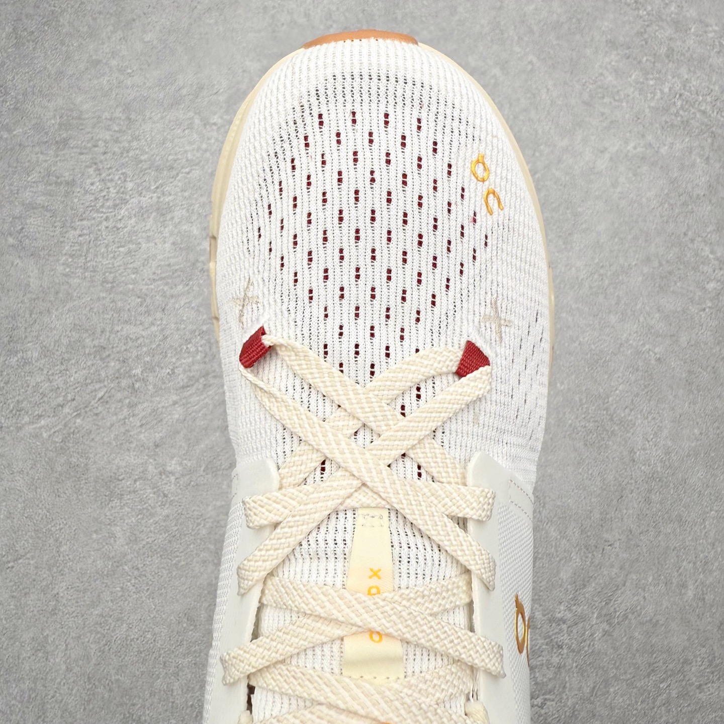 图片[4]-On昂跑 Cloudmonster 舒适 织物防滑透气回弹 低帮 休闲长跑城市通勤跑步鞋 此运动品牌 开创于2010年 缓震着陆、强效回弹、轻柔质感的设计构思始终是ON研制关键 与此同时基于“为全球提供革新性的跑步感受”信念 陆续推出了多款跑鞋及其以专业运动人体跑步工程学为设计关键的功能性跑步服饰设备 让跑者不费力气地畅快畅跑 尺码：36 36.5 37.5 38 38.5 39 40 40.5 41 42 42.5 43 44 44.5 45-选品中心