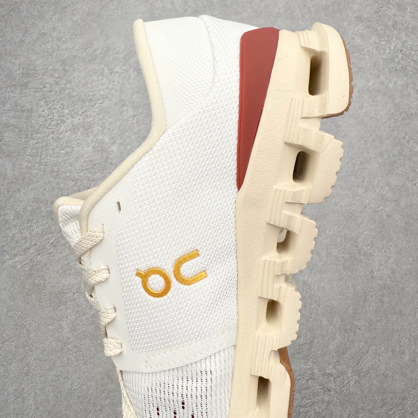 图片[7]-On昂跑 Cloudmonster 舒适 织物防滑透气回弹 低帮 休闲长跑城市通勤跑步鞋 此运动品牌 开创于2010年 缓震着陆、强效回弹、轻柔质感的设计构思始终是ON研制关键 与此同时基于“为全球提供革新性的跑步感受”信念 陆续推出了多款跑鞋及其以专业运动人体跑步工程学为设计关键的功能性跑步服饰设备 让跑者不费力气地畅快畅跑 尺码：36 36.5 37.5 38 38.5 39 40 40.5 41 42 42.5 43 44 44.5 45-选品中心