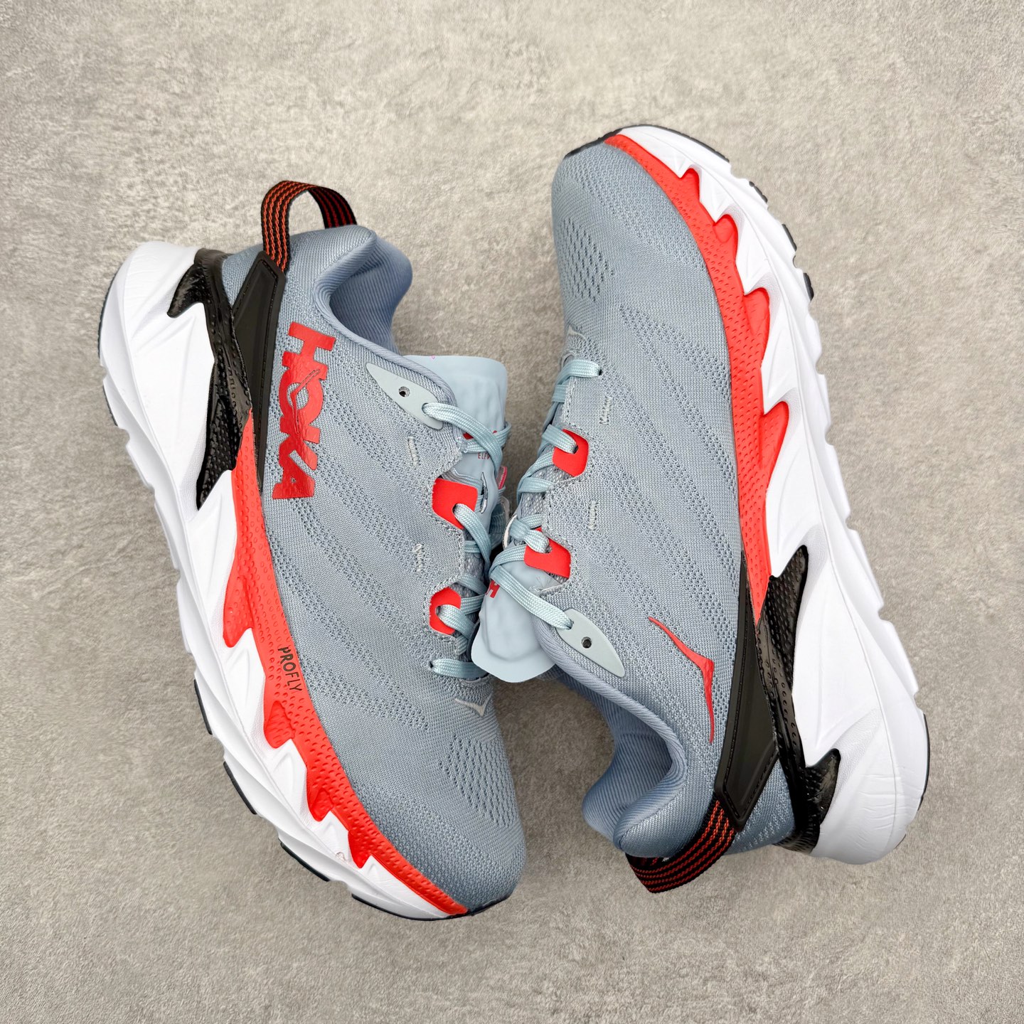 图片[3]-＃纯原福利 HOKA ONE ONE Elevon 2 TS 日常轻盈反光舒适 休闲训练长跑短跑跑步鞋 男女同款 HOKA ONE ONE是来自美国的跑步鞋知名品牌，创立于2009年，始终致力于为所有跑者提供更新、更好的跑步装备。相比常规跑鞋，HOKA ONE ONE特别研发使用性能独特的几何形跑鞋中底，此种鞋底更厚、更高、回弹性也更好，除了卓越的缓冲性能，它还能为各种阶段的跑者带来更具动感、更加稳定的跑步体验。HOKAONE ONE从设计之初就清楚意识到，要保证跑者步幅的均匀一致，双脚自然而然的运动至关重要。尺码：36 36.5 37.5 38 39 40 40.5 41 42 42.5 43 44 45-选品中心