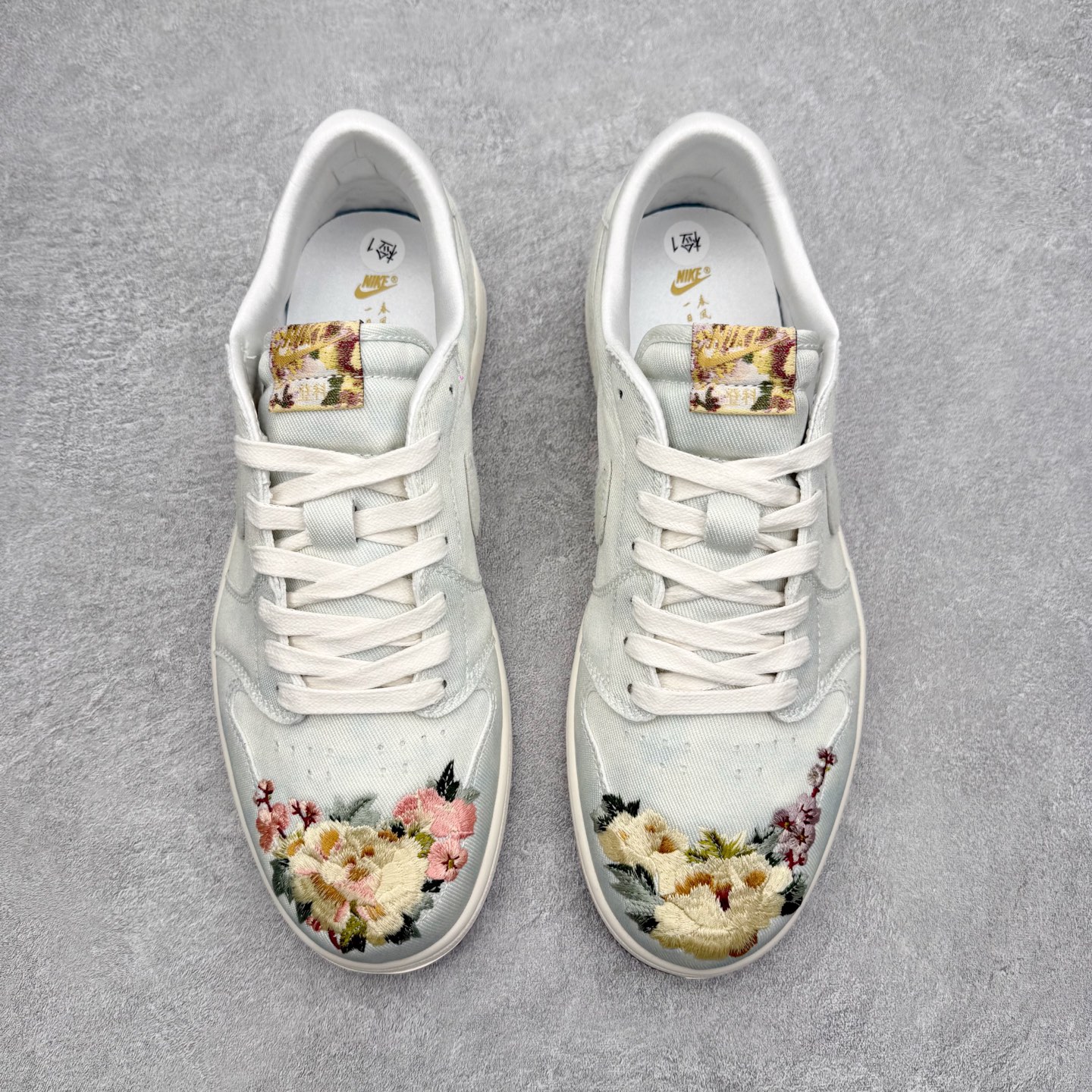 图片[2]-＃K版 Air Jordan AJ1 Low 低帮 IQ1109-011 全新流水线出品 DT版本唯一平替选择 市场第二梯队最强版 全部原鞋开发 原楦原纸板开发 全鞋电脑针车 原厂内置全掌气垫 原盒内在原标 唯一Zp原版鞋带绑法 免检产品 全新2022版型 全头层皮料 完美零毛边处理 原厂配置全掌气垫 价格定位良心 几十个配色陆续出货 实拍调校N版已经零色差零失真 百分百还原实物色彩所见即所得 不存在货不对板色差等低级问题 选购参考实物拍摄 不混卖不参货 只用心做好货严格选品 承诺混一赔十 尺码：36 36.5 37.5 38 38.5 39 40 40.5 41 42 42.5 43 44 44.5 45-选品中心