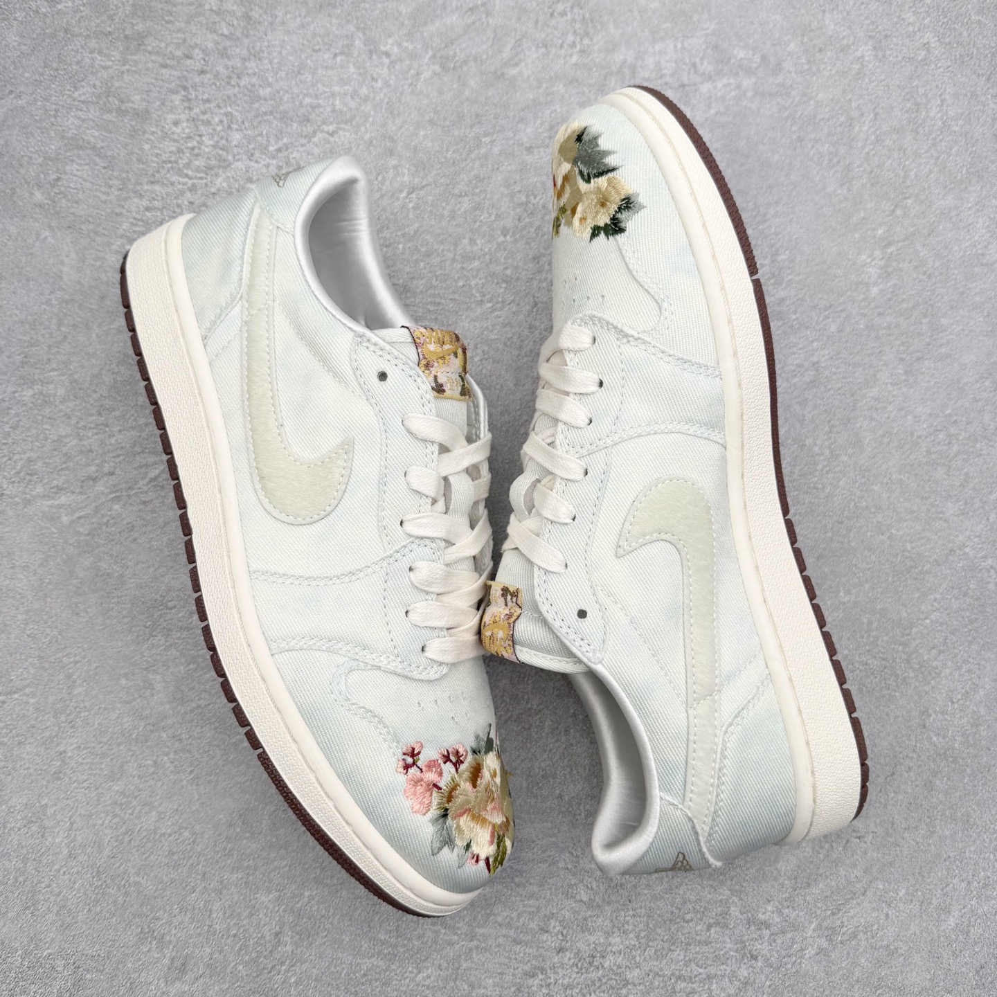 图片[3]-＃K版 Air Jordan AJ1 Low 低帮 IQ1109-011 全新流水线出品 DT版本唯一平替选择 市场第二梯队最强版 全部原鞋开发 原楦原纸板开发 全鞋电脑针车 原厂内置全掌气垫 原盒内在原标 唯一Zp原版鞋带绑法 免检产品 全新2022版型 全头层皮料 完美零毛边处理 原厂配置全掌气垫 价格定位良心 几十个配色陆续出货 实拍调校N版已经零色差零失真 百分百还原实物色彩所见即所得 不存在货不对板色差等低级问题 选购参考实物拍摄 不混卖不参货 只用心做好货严格选品 承诺混一赔十 尺码：36 36.5 37.5 38 38.5 39 40 40.5 41 42 42.5 43 44 44.5 45-选品中心