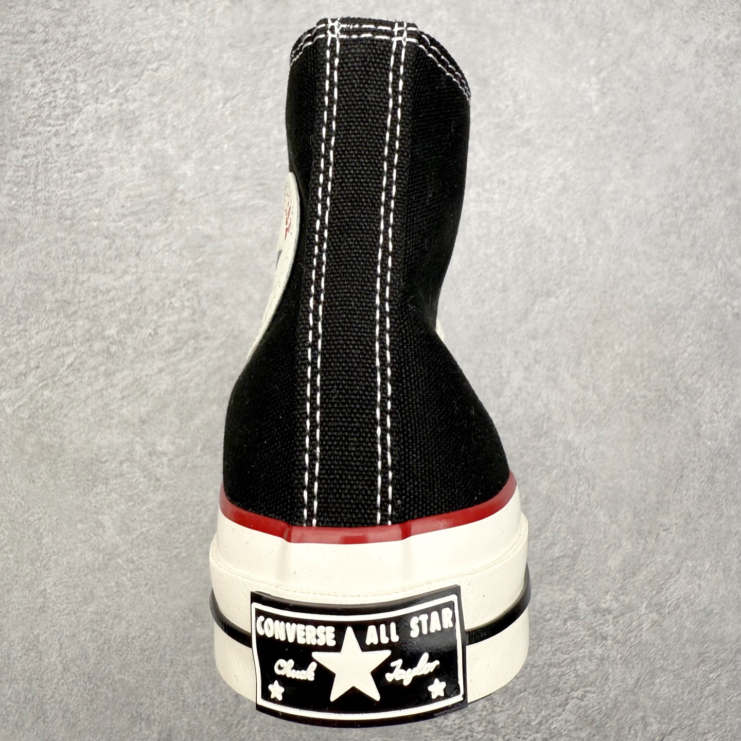 图片[8]-Converse Chuck 1970S 情人节限定 匡威官方 挚爱同心系列休闲帆布鞋 经典1970s鞋型搭配红色LOVE果冻鞋底，鞋圈红色线条围绕love手写字体，氛围感拉满，加厚心形鞋舌柔软耐穿，适合情侣穿搭。 货号：A19060C白红 货号：A19061C 黑红 尺码：35 36 36.5 37 37.5 38 39 39.5 40 41 41.5 42 42.5 43 44-选品中心