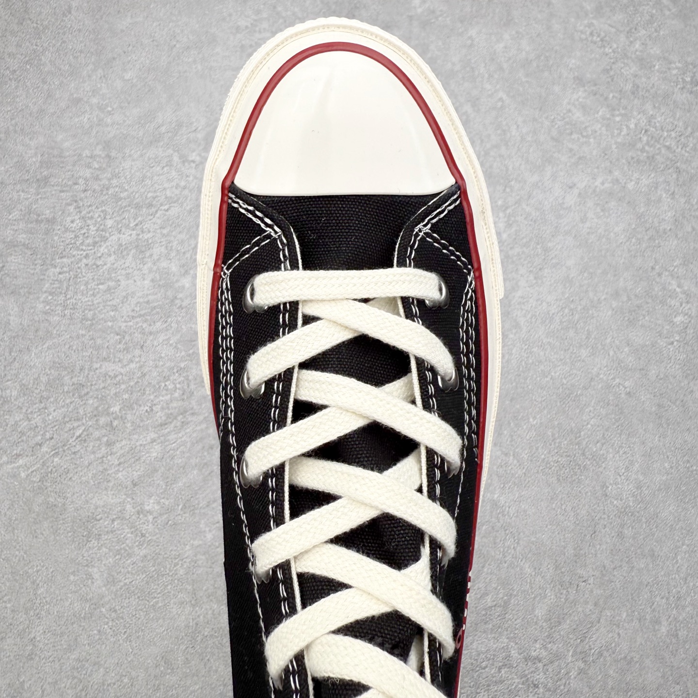 图片[4]-Converse Chuck 1970S 情人节限定 匡威官方 挚爱同心系列休闲帆布鞋 经典1970s鞋型搭配红色LOVE果冻鞋底，鞋圈红色线条围绕love手写字体，氛围感拉满，加厚心形鞋舌柔软耐穿，适合情侣穿搭。 货号：A19060C白红 货号：A19061C 黑红 尺码：35 36 36.5 37 37.5 38 39 39.5 40 41 41.5 42 42.5 43 44-选品中心