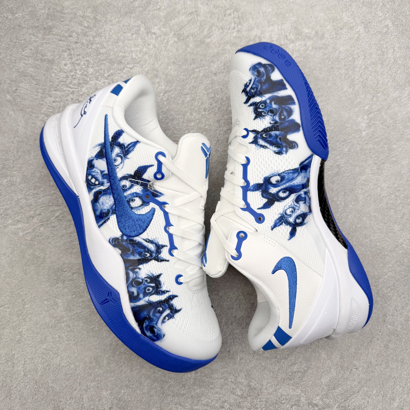 图片[3]-NK Zoom Kobe 8 Protro 科比八代实战篮球鞋 马年定制CYN配色 Eric Avar 这一次在设计中将轻盈发挥到了极致 鞋面采用了更加轻盈、更加强韧的创新的Flywire 2.0技术 球鞋重量更加轻质 重量仅为10.6盎司 内靴设计也使得穿着更加舒适 中底的配置则依日是可靠的zoom气垫和碳板的搭配 外底有个小细节令人十分喜欢 将纹路做成了心电图状 寓意科比对于篮球的喜爱 尺码：40 40.5 41 42 42.5 43 44 44.5 45 46-选品中心