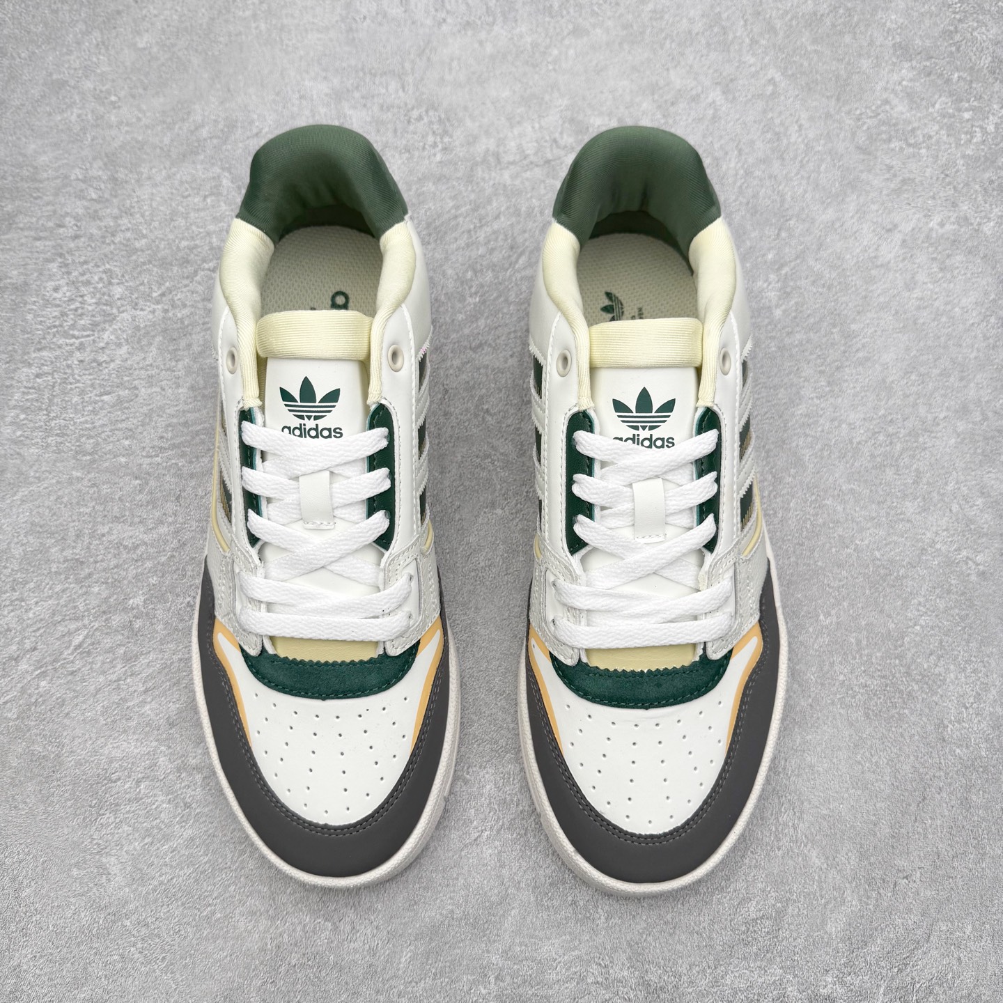 图片[2]-AD Originals 2020 DROP STEP XL三叶草新款 低帮校园休闲运动板鞋 汇聚80和90年代篮球鞋设计含纹理感皮革和绒面革混合鞋面 缀撞色细节 造型复古 搭配加衬及踝鞋领和乙烯乙酸乙烯酯(EVA)插片 脚感舒适 让复古篮球风伴你出 尺码：36 36²/₃ 37¹/₃ 38 38²/₃ 39¹/₃ 40 40²/₃ 41¹/₃ 42 42²/₃ 43¹/₃ 44 44²/₃ 45¹/₃-选品中心