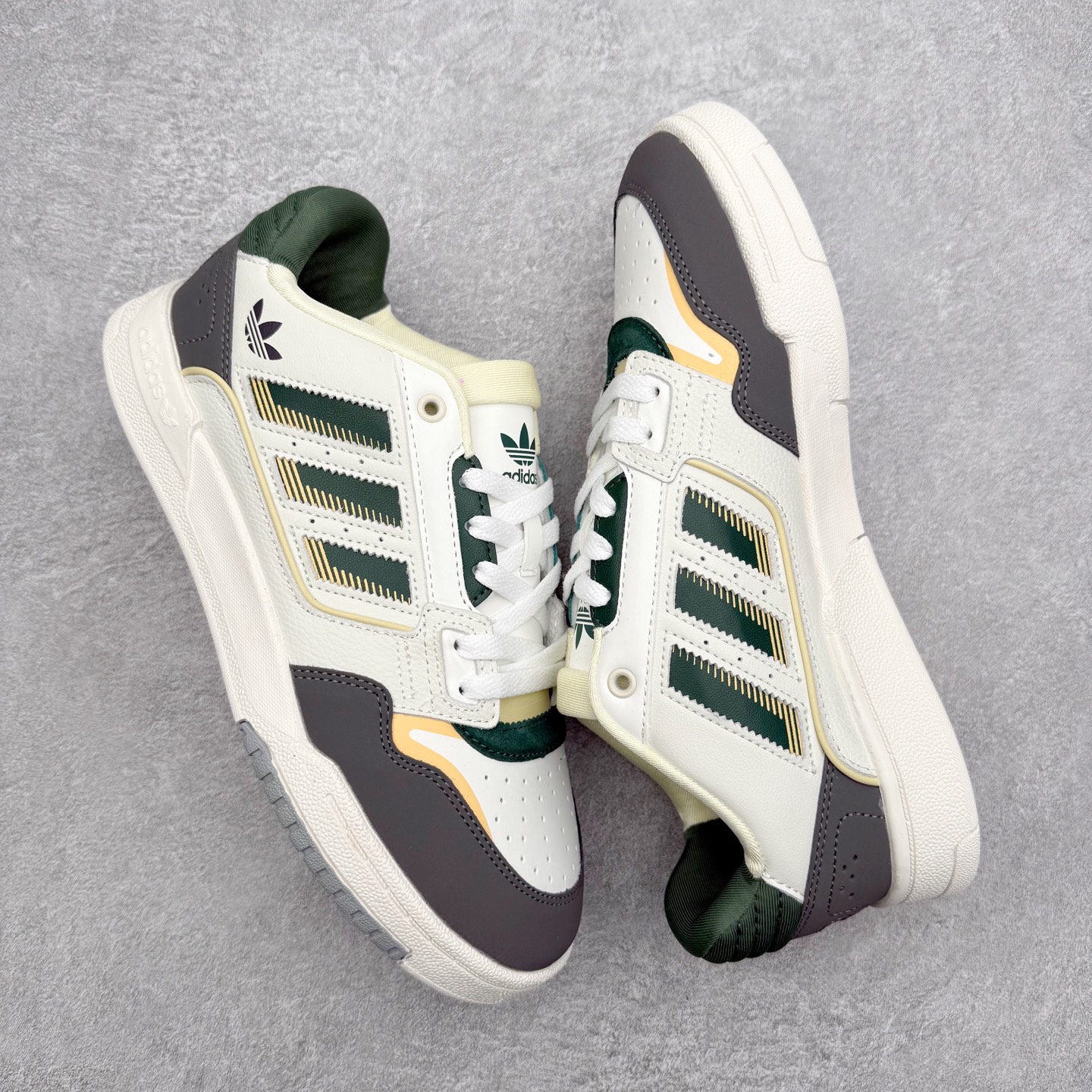 图片[3]-AD Originals 2020 DROP STEP XL三叶草新款 低帮校园休闲运动板鞋 汇聚80和90年代篮球鞋设计含纹理感皮革和绒面革混合鞋面 缀撞色细节 造型复古 搭配加衬及踝鞋领和乙烯乙酸乙烯酯(EVA)插片 脚感舒适 让复古篮球风伴你出 尺码：36 36²/₃ 37¹/₃ 38 38²/₃ 39¹/₃ 40 40²/₃ 41¹/₃ 42 42²/₃ 43¹/₃ 44 44²/₃ 45¹/₃-选品中心