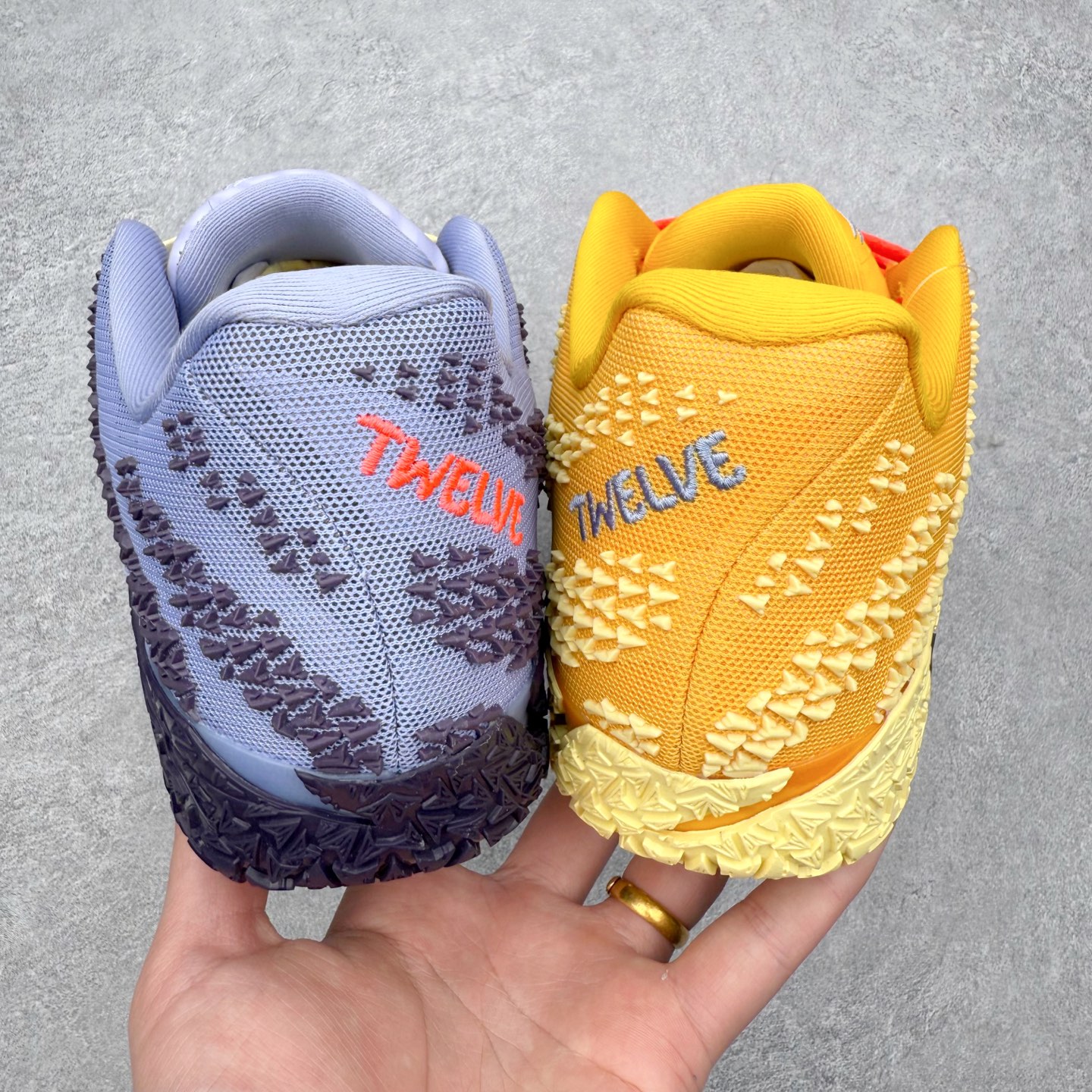 图片[9]-NK JA3 EP 莫兰特三代低帮篮球鞋 以鲜艳明亮的色调脱颖而出。鞋舌上醒目地展示着 “ JA ” 标志，而后跟上的 “ 12 ：AM ” 则以独特的设计呈现。鞋头和鞋舌采用透气运动网布制成，确保舒适耐用。在第一款鞋型的基础上进行了重大升级，采用更为挺拔的鞋口设计，为脚踝带来更佳的包裹与支撑感。侧面独特波纹纹理细节，打破了单调，赋予鞋子灵动与活力的视觉体验。中底部分巧妙借鉴了科比 5 的经典元素，融入斑点细节，增强了整体美学吸引力。实拍调校N版已经零色差零失真 百分百还原实物色彩所见即所得 不存在货不对板色差等低级问题 选购参考实物拍摄 不混卖不参货 只用心做好货严格选品 承诺混一赔十 尺码：40 40.5 41 42 42.5 43 44 44.5 45 46-选品中心