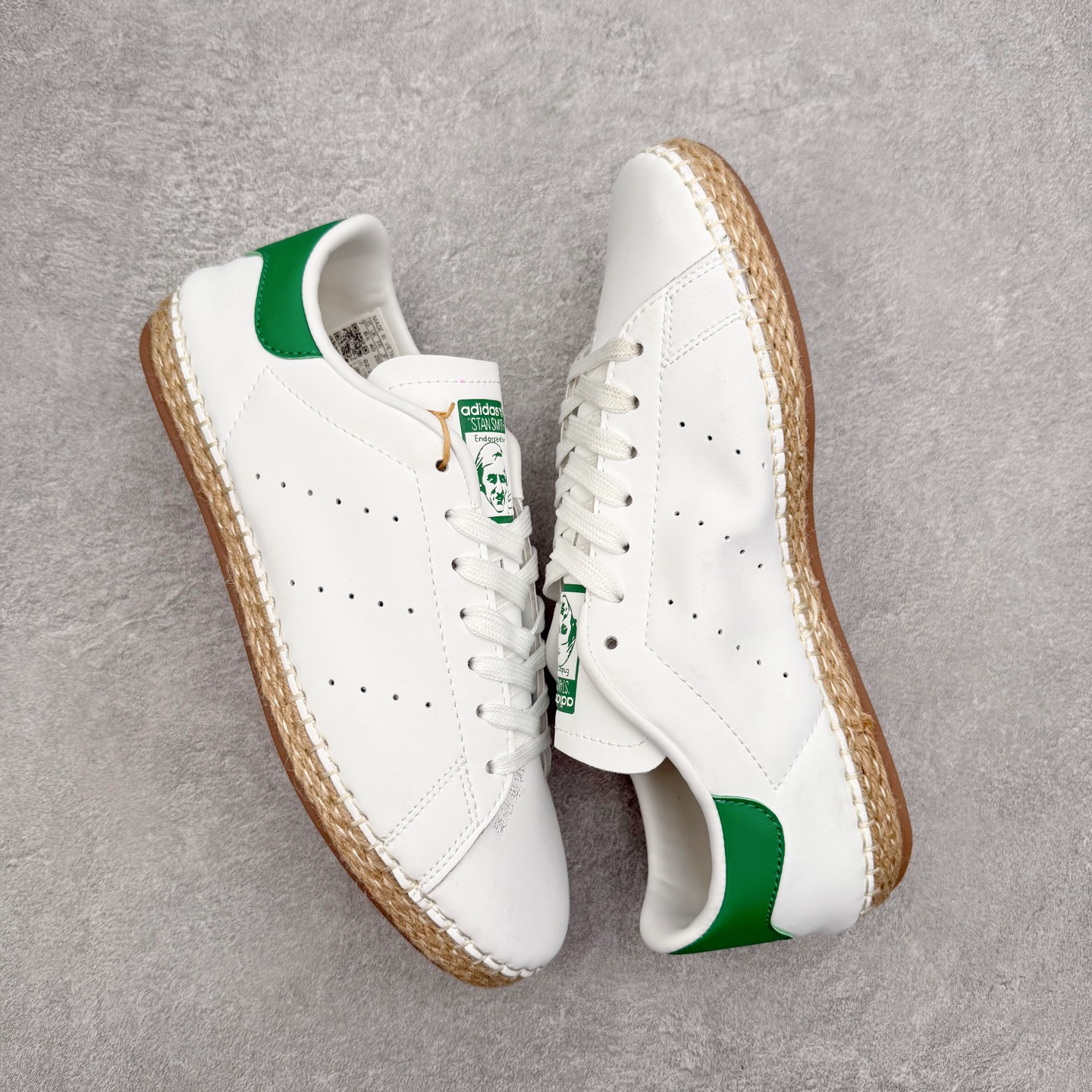 图片[3]-CLOTx AD Originals Gazelle 陈冠希联名款三叶草 草鞋德训鞋 冠希哥的设计理念把国风融入到现代潮流中 传统工艺材质 像厚麻布拼接材质 侧面是白色串珠三道杠 还有金色烫印字母 鞋底像草鞋编织一样设计 橡胶鞋底有三叶草logo 后跟处一个三叶草和一个联名logo 实拍调校N版已经零色差零失真 百分百还原实物色彩所见即所得 不存在货不对板色差等低级问题 选购参考实物拍摄 不混卖不参货 只用心做好货严格选品 承诺混一赔十 尺码：36 36.5 37.5 38 38.5 39 40 40.5 41 42 42.5 43 44 44.5 45-选品中心