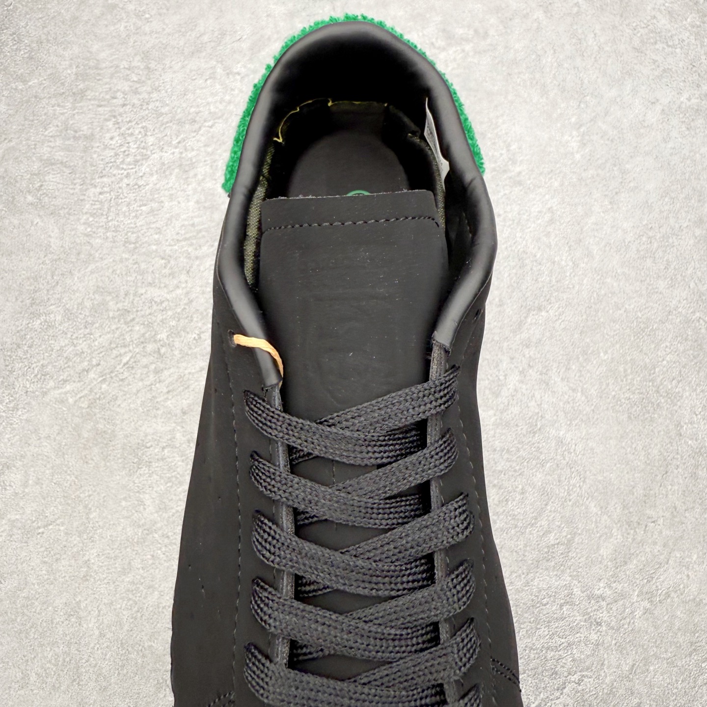 图片[5]-CLOTx AD Originals Gazelle 陈冠希联名款三叶草 草鞋德训鞋 冠希哥的设计理念把国风融入到现代潮流中 传统工艺材质 像厚麻布拼接材质 侧面是白色串珠三道杠 还有金色烫印字母 鞋底像草鞋编织一样设计 橡胶鞋底有三叶草logo 后跟处一个三叶草和一个联名logo 实拍调校N版已经零色差零失真 百分百还原实物色彩所见即所得 不存在货不对板色差等低级问题 选购参考实物拍摄 不混卖不参货 只用心做好货严格选品 承诺混一赔十 尺码：36 36.5 37.5 38 38.5 39 40 40.5 41 42 42.5 43 44 44.5 45-选品中心