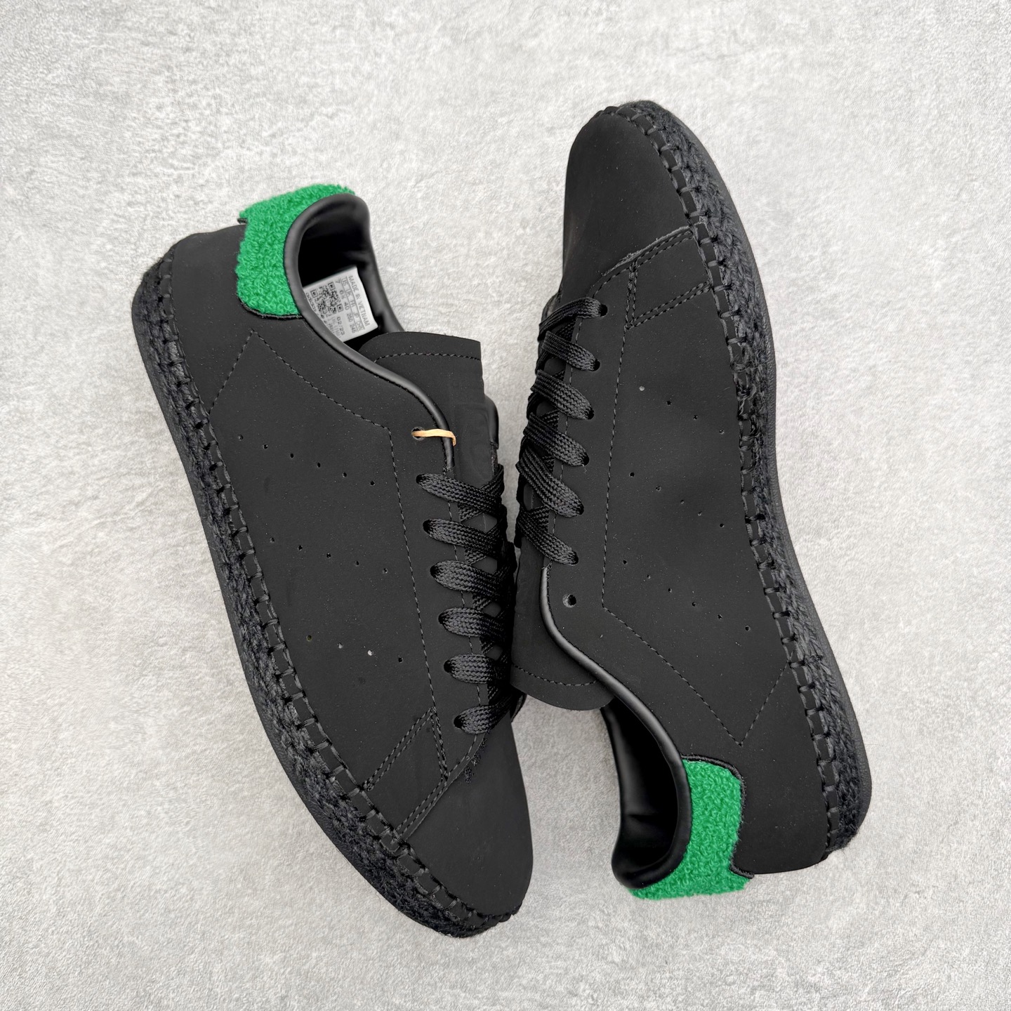 图片[3]-CLOTx AD Originals Gazelle 陈冠希联名款三叶草 草鞋德训鞋 冠希哥的设计理念把国风融入到现代潮流中 传统工艺材质 像厚麻布拼接材质 侧面是白色串珠三道杠 还有金色烫印字母 鞋底像草鞋编织一样设计 橡胶鞋底有三叶草logo 后跟处一个三叶草和一个联名logo 实拍调校N版已经零色差零失真 百分百还原实物色彩所见即所得 不存在货不对板色差等低级问题 选购参考实物拍摄 不混卖不参货 只用心做好货严格选品 承诺混一赔十 尺码：36 36.5 37.5 38 38.5 39 40 40.5 41 42 42.5 43 44 44.5 45-选品中心