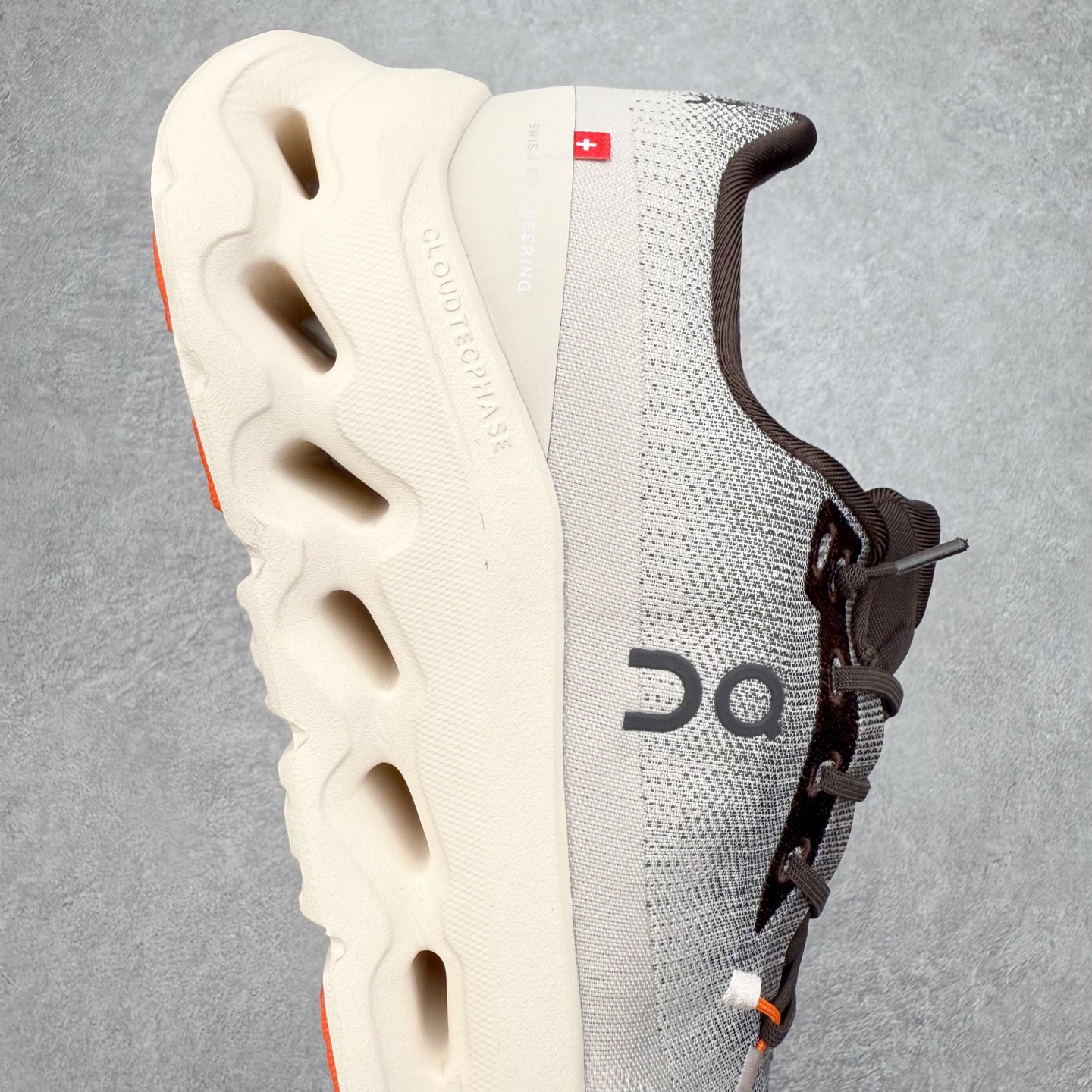 图片[6]-＃福利特价 On昂跑 Cloudtilt 圆头系带减震耐磨低帮生活休闲鞋 此运动品牌 开创于2010年 缓震着陆、强效回弹、轻柔质感的设计构思始终是ON研制关键 与此同时基于“为全球提供革新性的跑步感受”信念 陆续推出了多款跑鞋及其以专业运动人体跑步工程学为设计关键的功能性跑步服饰设备 让跑者不费力气地畅快畅跑 尺码：36 36.5 37.5 38 38.5 39 40 40.5 41 42 42.5 43 44 44.5 45-选品中心