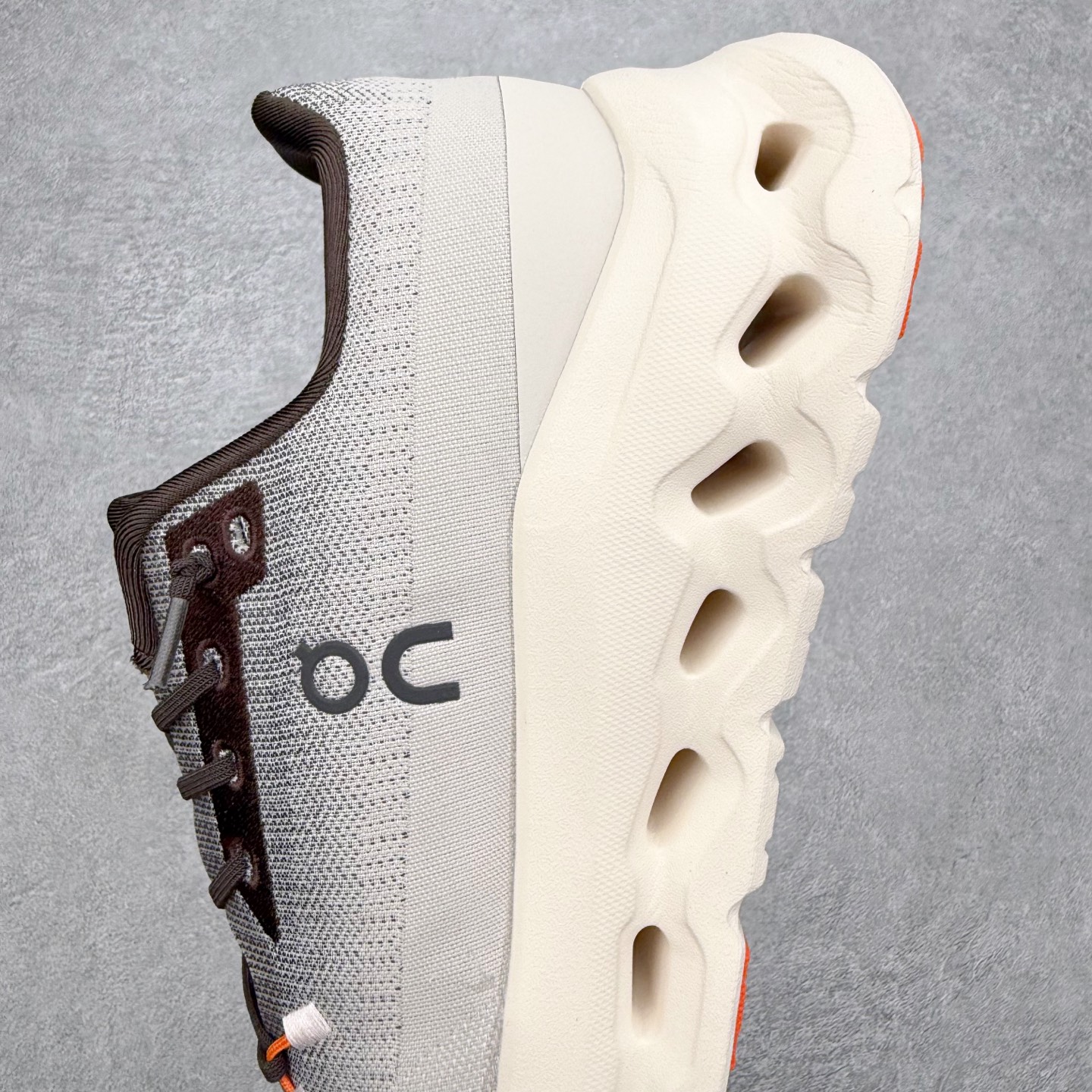 图片[7]-＃福利特价 On昂跑 Cloudtilt 圆头系带减震耐磨低帮生活休闲鞋 此运动品牌 开创于2010年 缓震着陆、强效回弹、轻柔质感的设计构思始终是ON研制关键 与此同时基于“为全球提供革新性的跑步感受”信念 陆续推出了多款跑鞋及其以专业运动人体跑步工程学为设计关键的功能性跑步服饰设备 让跑者不费力气地畅快畅跑 尺码：36 36.5 37.5 38 38.5 39 40 40.5 41 42 42.5 43 44 44.5 45-选品中心