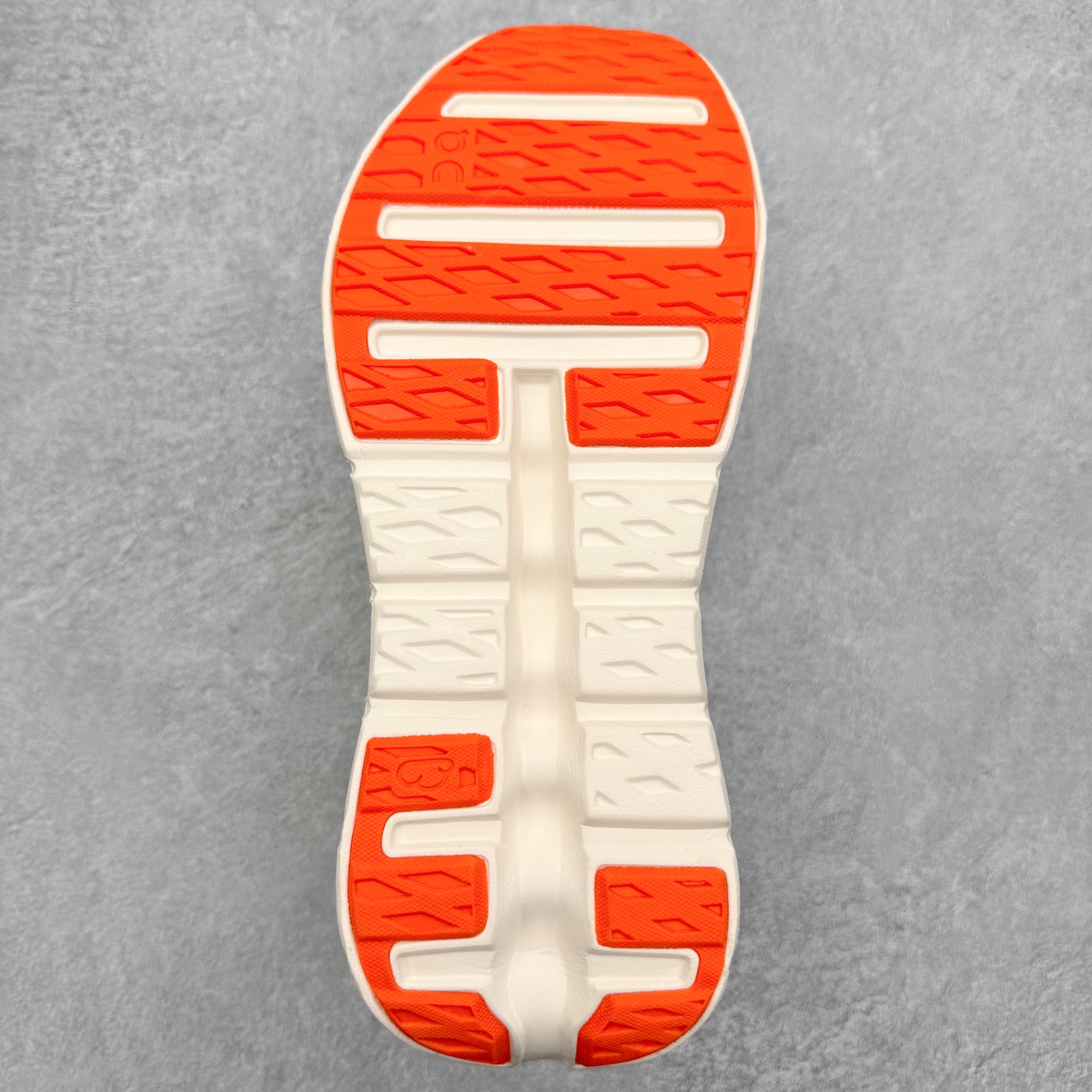 图片[9]-＃福利特价 On昂跑 Cloudtilt 圆头系带减震耐磨低帮生活休闲鞋 此运动品牌 开创于2010年 缓震着陆、强效回弹、轻柔质感的设计构思始终是ON研制关键 与此同时基于“为全球提供革新性的跑步感受”信念 陆续推出了多款跑鞋及其以专业运动人体跑步工程学为设计关键的功能性跑步服饰设备 让跑者不费力气地畅快畅跑 尺码：36 36.5 37.5 38 38.5 39 40 40.5 41 42 42.5 43 44 44.5 45-选品中心