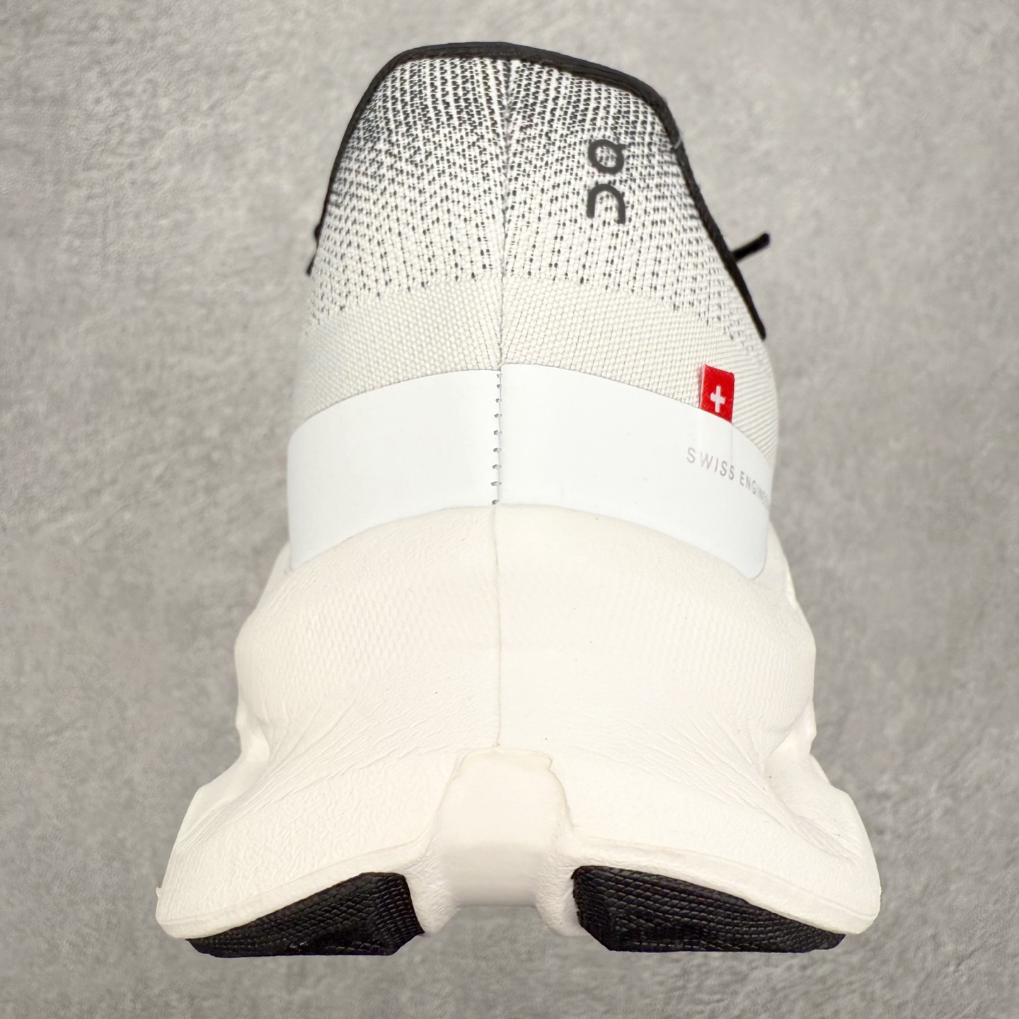 图片[8]-＃福利特价 On昂跑 Cloudtilt 圆头系带减震耐磨低帮生活休闲鞋 此运动品牌 开创于2010年 缓震着陆、强效回弹、轻柔质感的设计构思始终是ON研制关键 与此同时基于“为全球提供革新性的跑步感受”信念 陆续推出了多款跑鞋及其以专业运动人体跑步工程学为设计关键的功能性跑步服饰设备 让跑者不费力气地畅快畅跑 尺码：36 36.5 37.5 38 38.5 39 40 40.5 41 42 42.5 43 44 44.5 45-选品中心