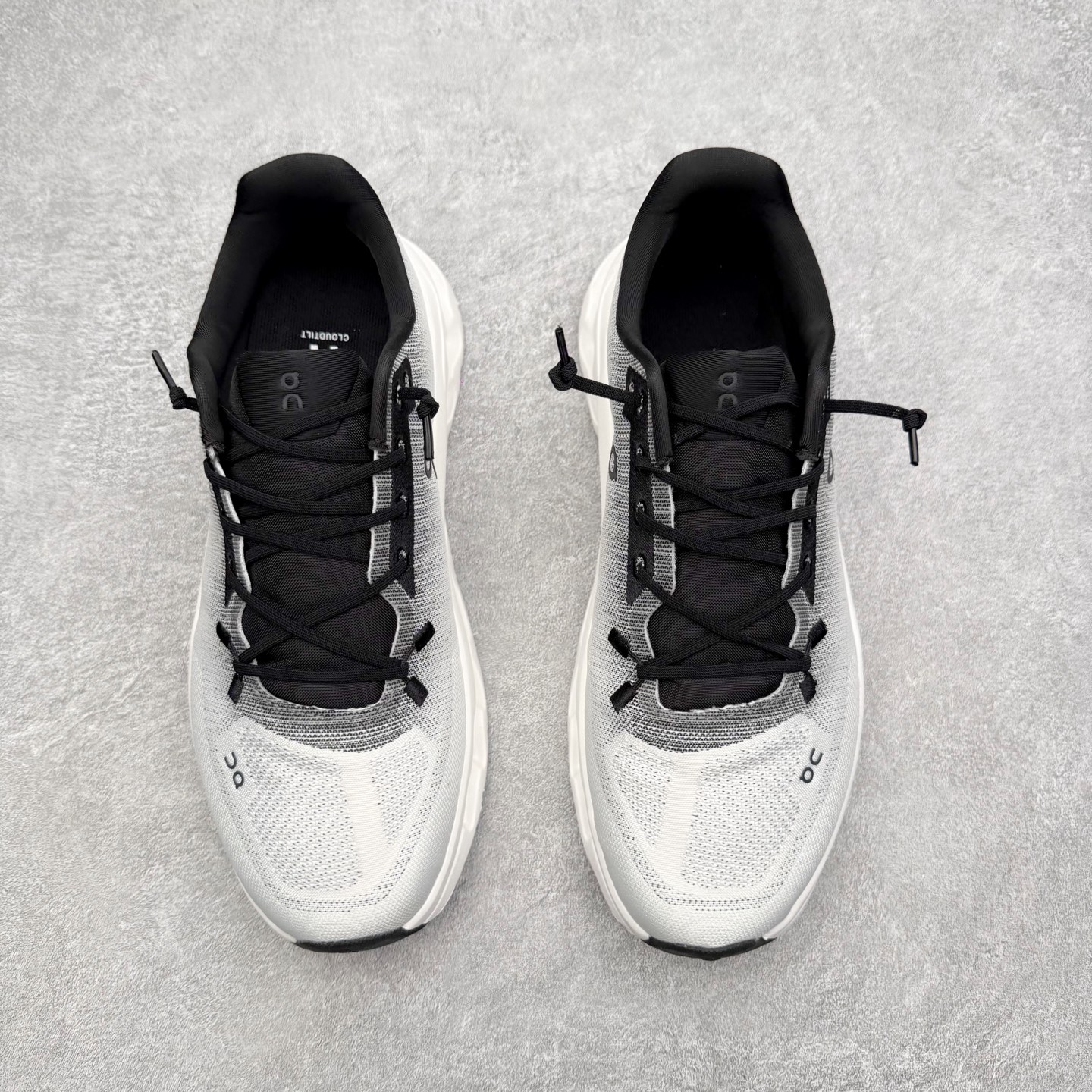 图片[2]-＃福利特价 On昂跑 Cloudtilt 圆头系带减震耐磨低帮生活休闲鞋 此运动品牌 开创于2010年 缓震着陆、强效回弹、轻柔质感的设计构思始终是ON研制关键 与此同时基于“为全球提供革新性的跑步感受”信念 陆续推出了多款跑鞋及其以专业运动人体跑步工程学为设计关键的功能性跑步服饰设备 让跑者不费力气地畅快畅跑 尺码：36 36.5 37.5 38 38.5 39 40 40.5 41 42 42.5 43 44 44.5 45-选品中心