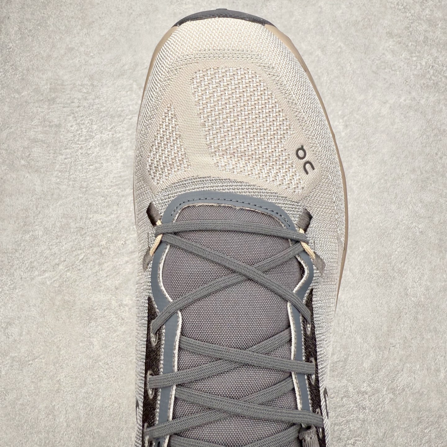 图片[4]-＃福利特价 On昂跑 Cloudtilt 圆头系带减震耐磨低帮生活休闲鞋 此运动品牌 开创于2010年 缓震着陆、强效回弹、轻柔质感的设计构思始终是ON研制关键 与此同时基于“为全球提供革新性的跑步感受”信念 陆续推出了多款跑鞋及其以专业运动人体跑步工程学为设计关键的功能性跑步服饰设备 让跑者不费力气地畅快畅跑 尺码：36 36.5 37.5 38 38.5 39 40 40.5 41 42 42.5 43 44 44.5 45-选品中心