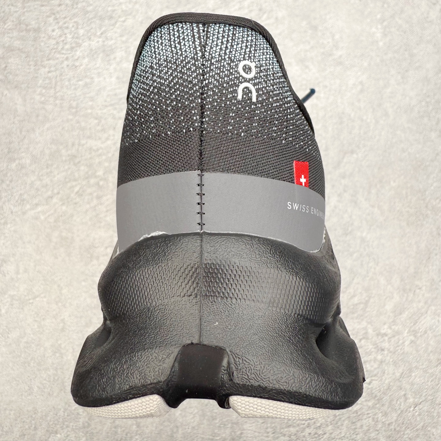 图片[8]-＃福利特价 On昂跑 Cloudtilt 圆头系带减震耐磨低帮生活休闲鞋 此运动品牌 开创于2010年 缓震着陆、强效回弹、轻柔质感的设计构思始终是ON研制关键 与此同时基于“为全球提供革新性的跑步感受”信念 陆续推出了多款跑鞋及其以专业运动人体跑步工程学为设计关键的功能性跑步服饰设备 让跑者不费力气地畅快畅跑 尺码：36 36.5 37.5 38 38.5 39 40 40.5 41 42 42.5 43 44 44.5 45-选品中心