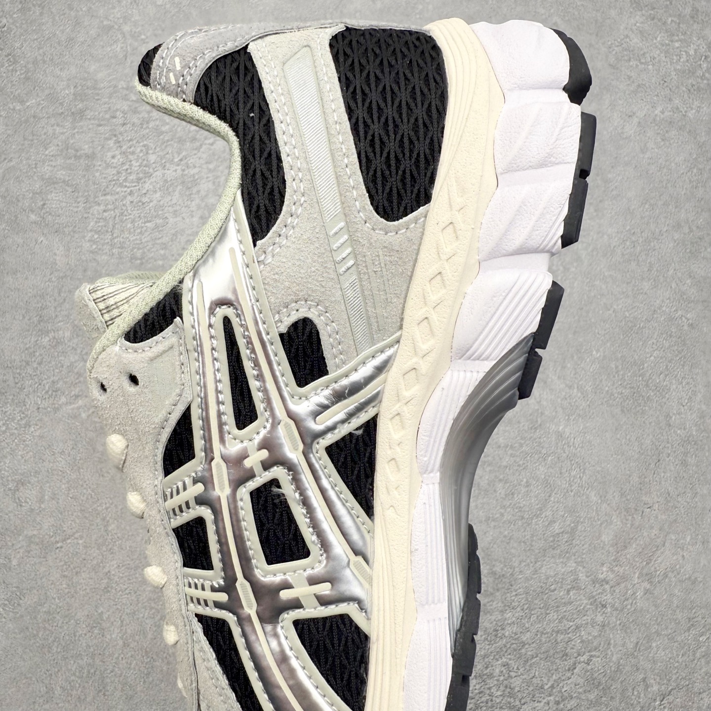 图片[6]-Asics Gel Kayano 12.1 亚瑟士卡亚诺12.1代系列低帮轻量缓震休闲运动跑步鞋 采用环保太空合成革配合透气网眼布鞋面材质 中底3D可视GEL缓震胶效果 升级EVA全新缓震中底部位科技组合耐磨橡胶外底片 尺码：36 37 37.5 38 39 39.5 40.5 41.5 42 42.5 43.5 44 44.5 45-选品中心