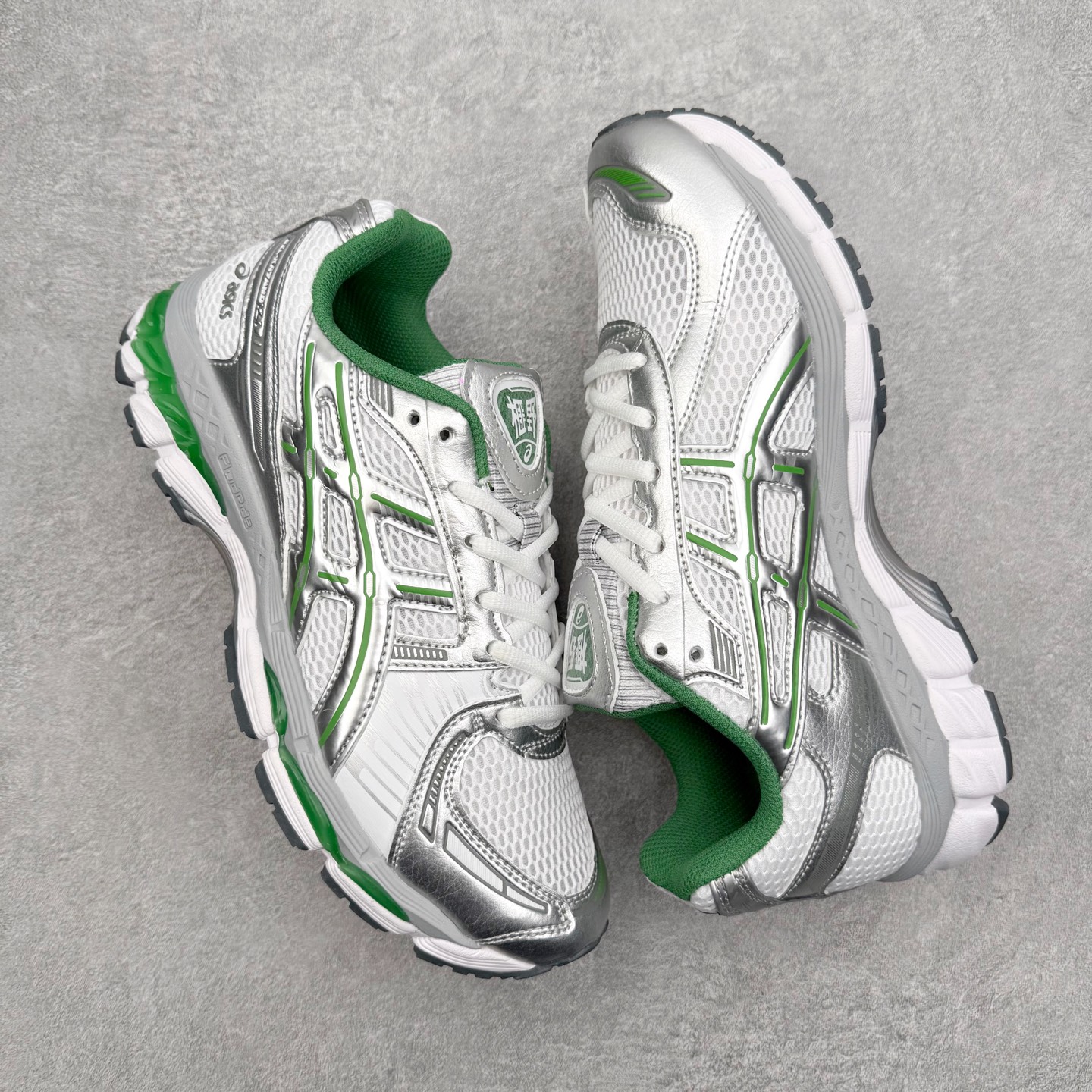 图片[3]-Asics Gel Kayano 12.1 亚瑟士卡亚诺12.1代系列低帮轻量缓震休闲运动跑步鞋 采用环保太空合成革配合透气网眼布鞋面材质 中底3D可视GEL缓震胶效果 升级EVA全新缓震中底部位科技组合耐磨橡胶外底片 尺码：36 37 37.5 38 39 39.5 40.5 41.5 42 42.5 43.5 44 44.5 45-选品中心