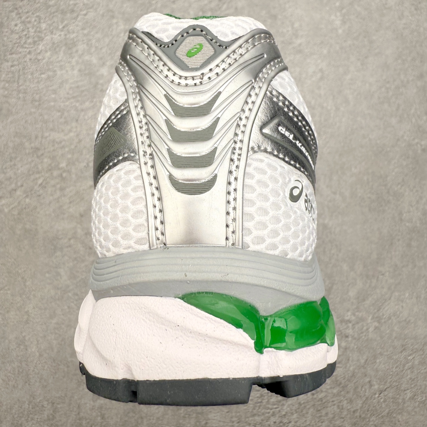 图片[8]-Asics Gel Kayano 12.1 亚瑟士卡亚诺12.1代系列低帮轻量缓震休闲运动跑步鞋 采用环保太空合成革配合透气网眼布鞋面材质 中底3D可视GEL缓震胶效果 升级EVA全新缓震中底部位科技组合耐磨橡胶外底片 尺码：36 37 37.5 38 39 39.5 40.5 41.5 42 42.5 43.5 44 44.5 45-选品中心