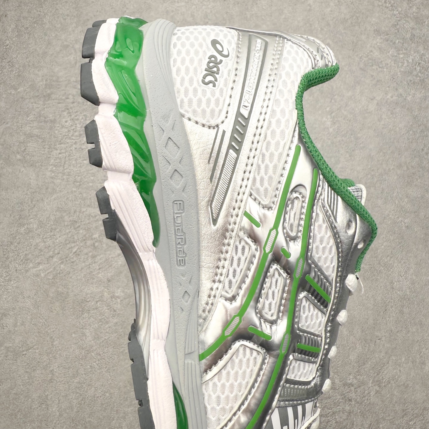 图片[6]-Asics Gel Kayano 12.1 亚瑟士卡亚诺12.1代系列低帮轻量缓震休闲运动跑步鞋 采用环保太空合成革配合透气网眼布鞋面材质 中底3D可视GEL缓震胶效果 升级EVA全新缓震中底部位科技组合耐磨橡胶外底片 尺码：36 37 37.5 38 39 39.5 40.5 41.5 42 42.5 43.5 44 44.5 45-选品中心