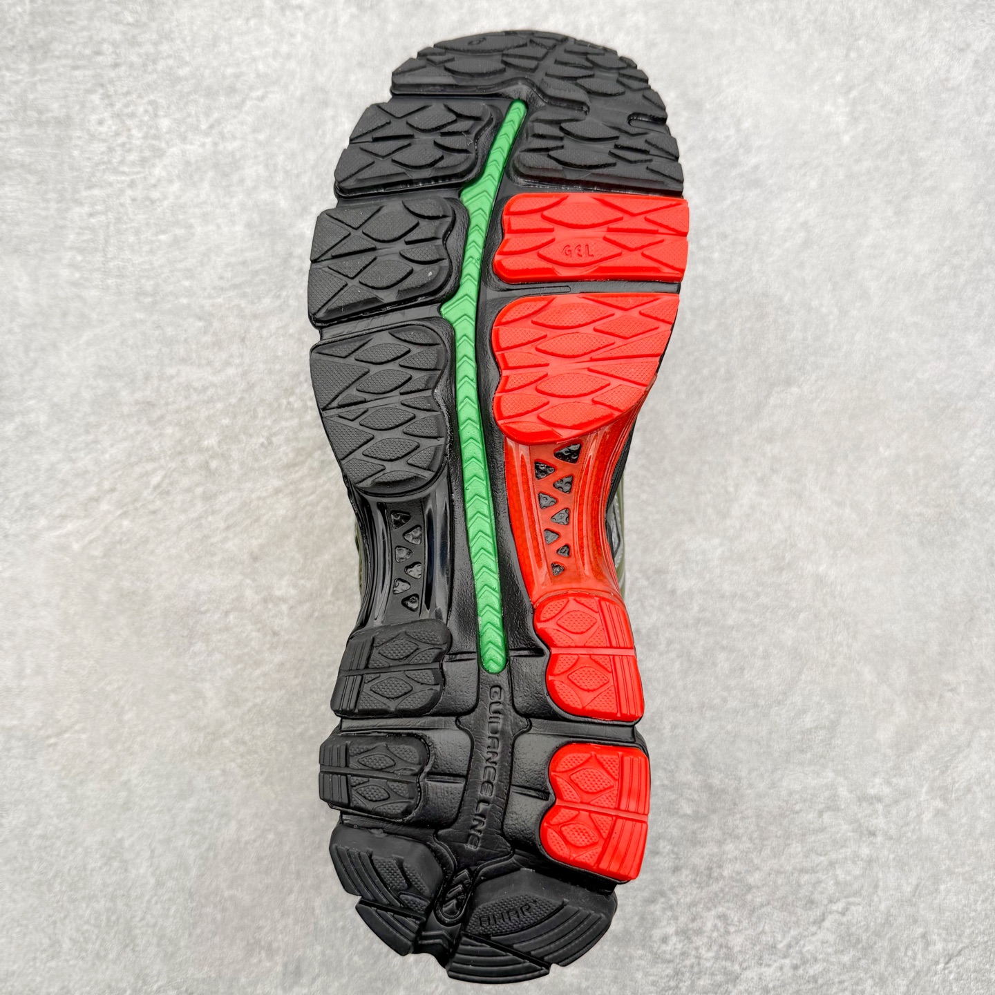 图片[9]-Asics Gel Kayano 12.1 亚瑟士卡亚诺12.1代系列低帮轻量缓震休闲运动跑步鞋 采用环保太空合成革配合透气网眼布鞋面材质 中底3D可视GEL缓震胶效果 升级EVA全新缓震中底部位科技组合耐磨橡胶外底片 尺码：36 37 37.5 38 39 39.5 40.5 41.5 42 42.5 43.5 44 44.5 45-选品中心