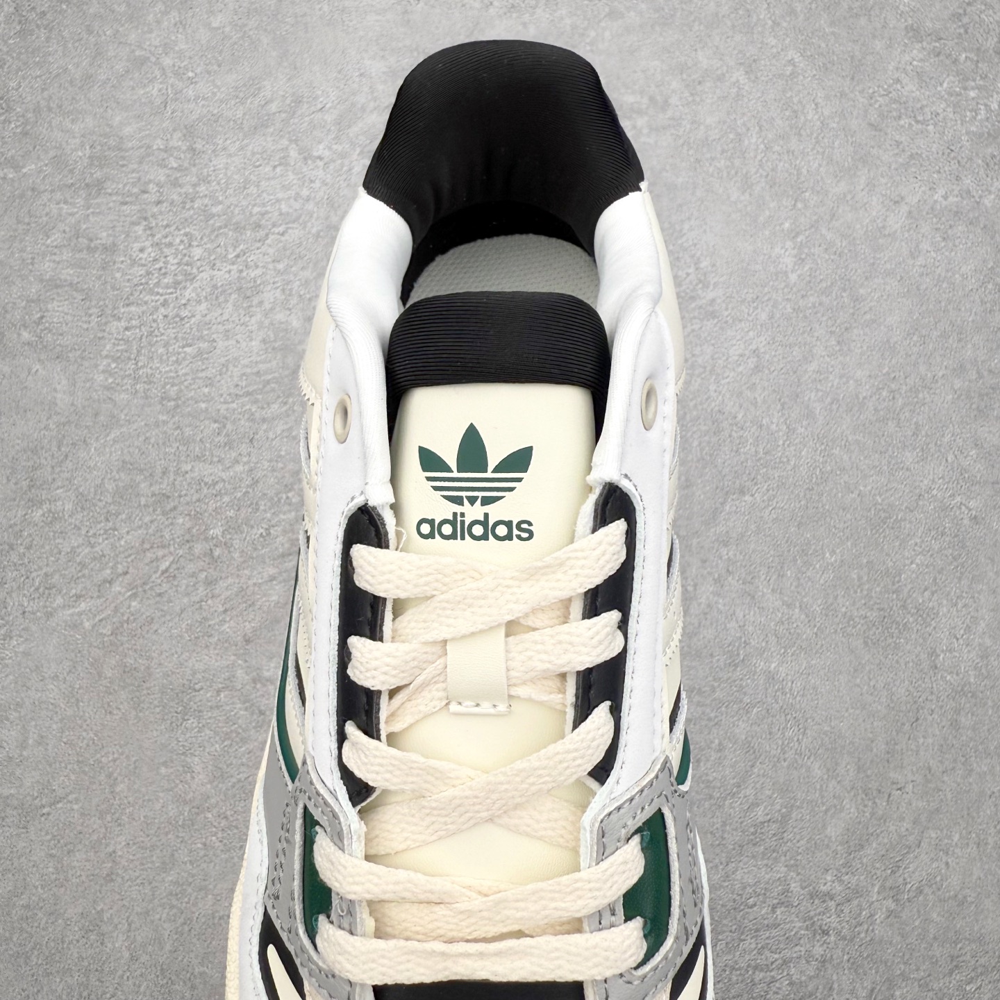 图片[5]-AD Originals 2020 DROP STEP XL三叶草新款 低帮校园休闲运动板鞋 汇聚80和90年代篮球鞋设计含纹理感皮革和绒面革混合鞋面 缀撞色细节 造型复古 搭配加衬及踝鞋领和乙烯乙酸乙烯酯(EVA)插片 脚感舒适 让复古篮球风伴你出 尺码：36 36²/₃ 37¹/₃ 38 38²/₃ 39¹/₃ 40 40²/₃ 41¹/₃ 42 42²/₃ 43¹/₃ 44 44²/₃ 45¹/₃-选品中心