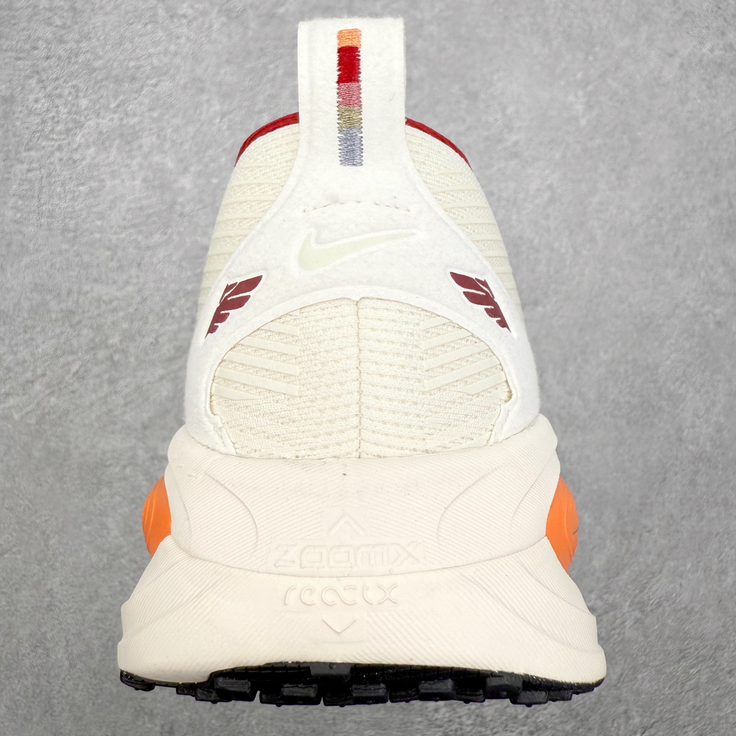 图片[8]-＃纯原 NK Vomero 18 GTX 时尚舒适 网布防滑耐磨 低帮跑步鞋 IQ1131-120 实拍调校N版已经零色差零失真 百分百还原实物色彩所见即所得 不存在货不对板色差等低级问题 选购参考实物拍摄 不混卖不参货 只用心做好货严格选品 承诺混一赔十 尺码：36 36.5 37.5 38 38.5 39 40 40.5 41 42 42.5 43 44 44.5 45-选品中心