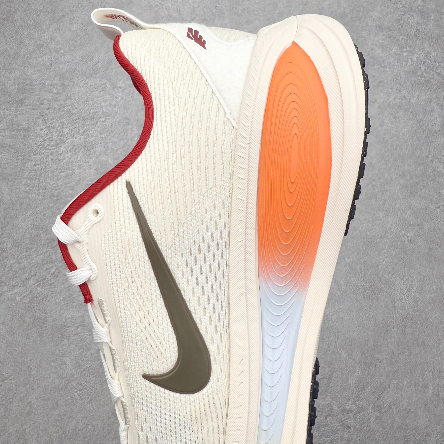 图片[7]-＃纯原 NK Vomero 18 GTX 时尚舒适 网布防滑耐磨 低帮跑步鞋 IQ1131-120 实拍调校N版已经零色差零失真 百分百还原实物色彩所见即所得 不存在货不对板色差等低级问题 选购参考实物拍摄 不混卖不参货 只用心做好货严格选品 承诺混一赔十 尺码：36 36.5 37.5 38 38.5 39 40 40.5 41 42 42.5 43 44 44.5 45-选品中心