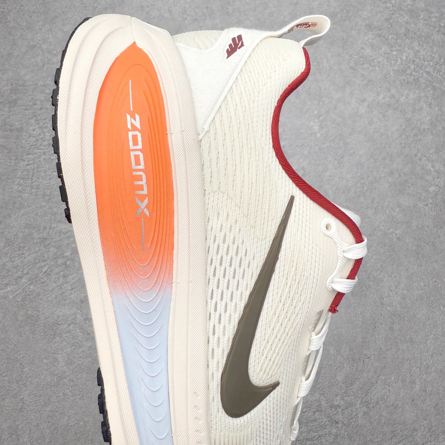 图片[6]-＃纯原 NK Vomero 18 GTX 时尚舒适 网布防滑耐磨 低帮跑步鞋 IQ1131-120 实拍调校N版已经零色差零失真 百分百还原实物色彩所见即所得 不存在货不对板色差等低级问题 选购参考实物拍摄 不混卖不参货 只用心做好货严格选品 承诺混一赔十 尺码：36 36.5 37.5 38 38.5 39 40 40.5 41 42 42.5 43 44 44.5 45-选品中心