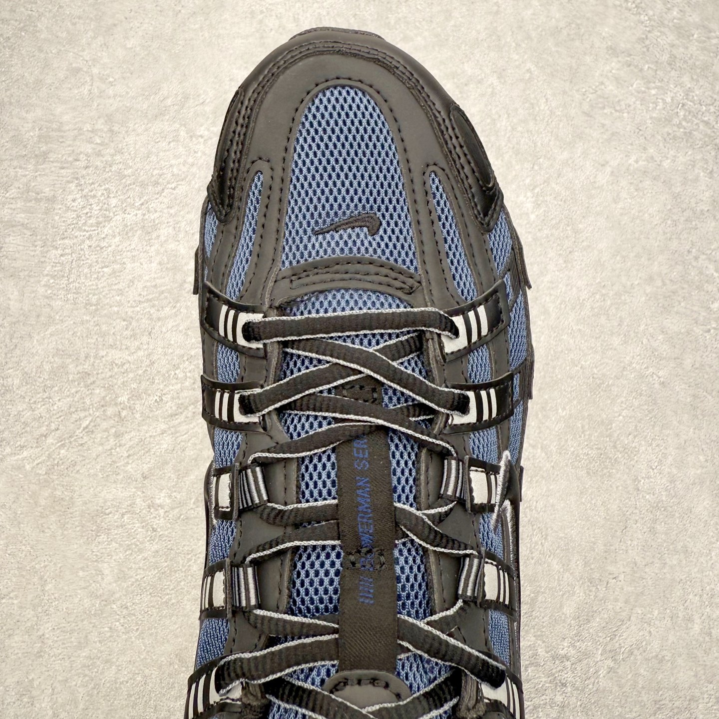 图片[4]-NK P-6000 系列低帮复古老爹风休闲运动舒适慢跑鞋 IQ0296-491 融合 Pegasus 过往运动鞋设计 助力 21 世纪早期跑步运动跃升时尚新高度 采用透气网眼布、运动风格线条和耐穿覆面 兼具吸睛外观和舒适感受 中底泡绵以田径赛道为灵感 打造厚实设计 缔造出众缓震性能 尺码：36 36.5 37.5 38 38.5 39 40 40.5 41 42 42.5 43 44 44.5 45-选品中心