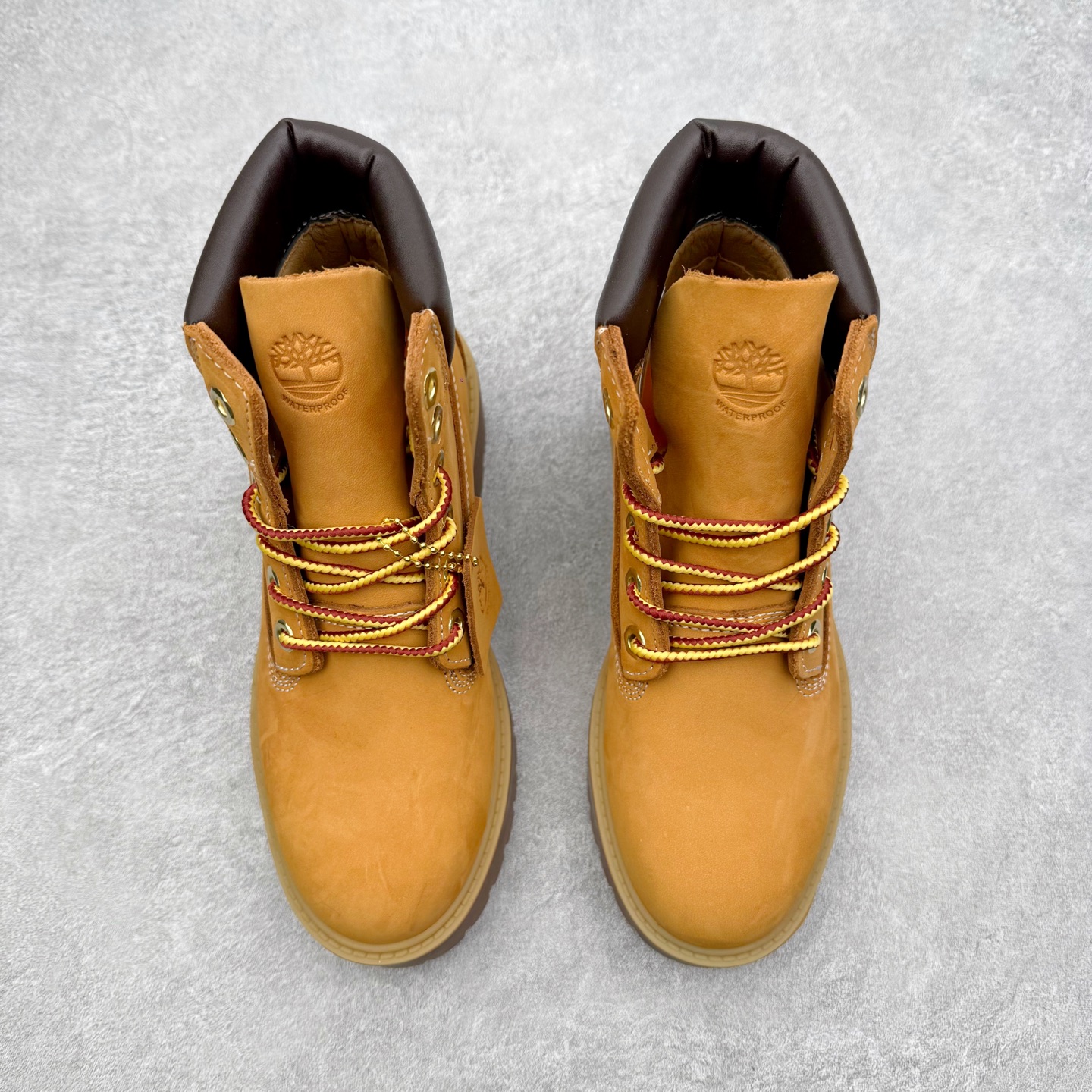 图片[2]-添柏岚Timberland Scarponcini Stone Street 6 Inch Boots 登山街头系列经典中帮厚底户外工装风休闲马丁靴“小麦黄黑”TB1A5RJD #采用耐磨反绒麂皮组合磨砂牛剖革鞋面材质 #轻量橡胶大底❗️ 尺码：35 36 37 38 39（偏大一码！）-选品中心