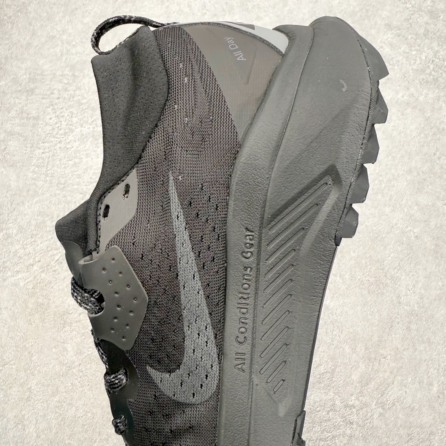 图片[7]-NK ACG ZEGAMA TRAIL 6 网面透气跑步鞋 兼顾迅疾外观和稳固脚感 后跟覆面和中足动态支撑巧妙融合 缔造稳定顺畅的迈步体验 采用密度更高的材料而且去除了前一代中操作的支撑 撑条设计 尺码：39 40 40.5 41 42 42.5 43 44 45-选品中心