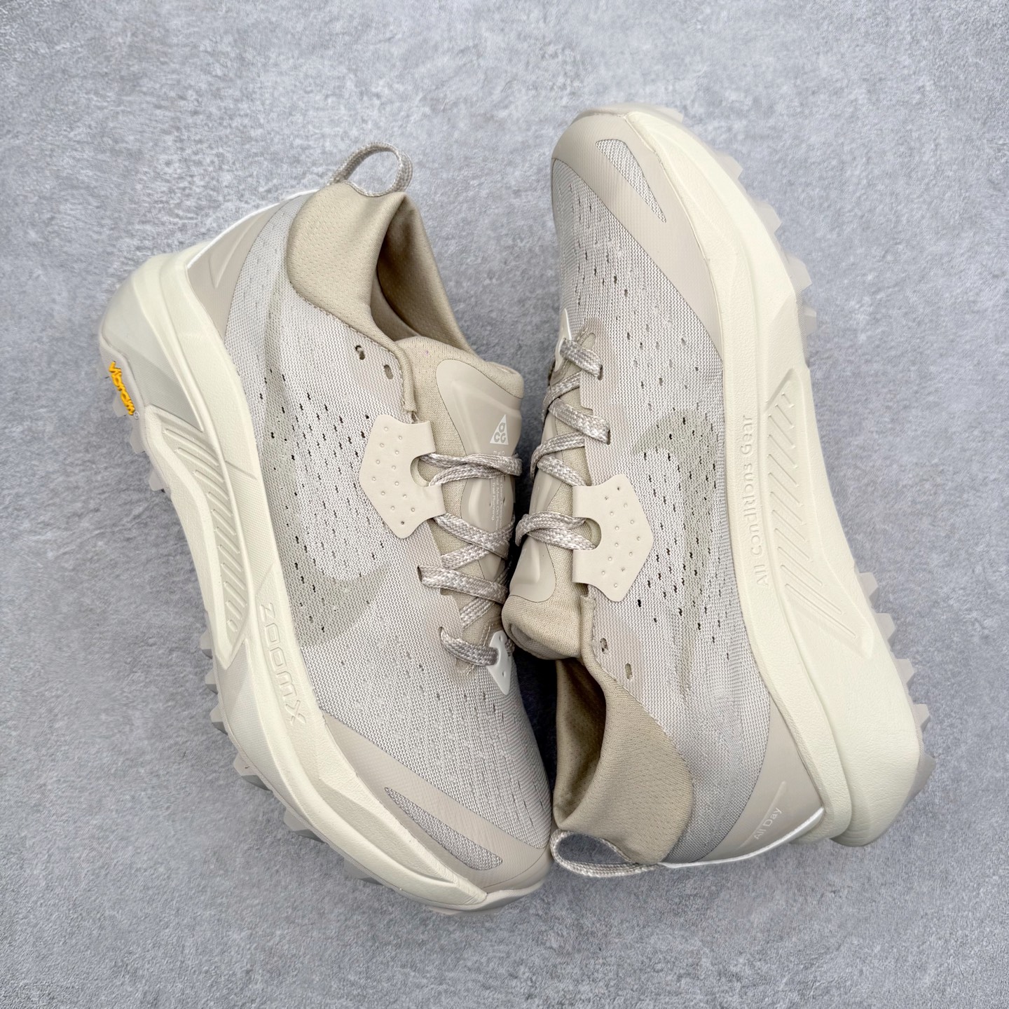 图片[3]-NK ACG ZEGAMA TRAIL 6 网面透气跑步鞋 兼顾迅疾外观和稳固脚感 后跟覆面和中足动态支撑巧妙融合 缔造稳定顺畅的迈步体验 采用密度更高的材料而且去除了前一代中操作的支撑 撑条设计 尺码：39 40 40.5 41 42 42.5 43 44 45-选品中心