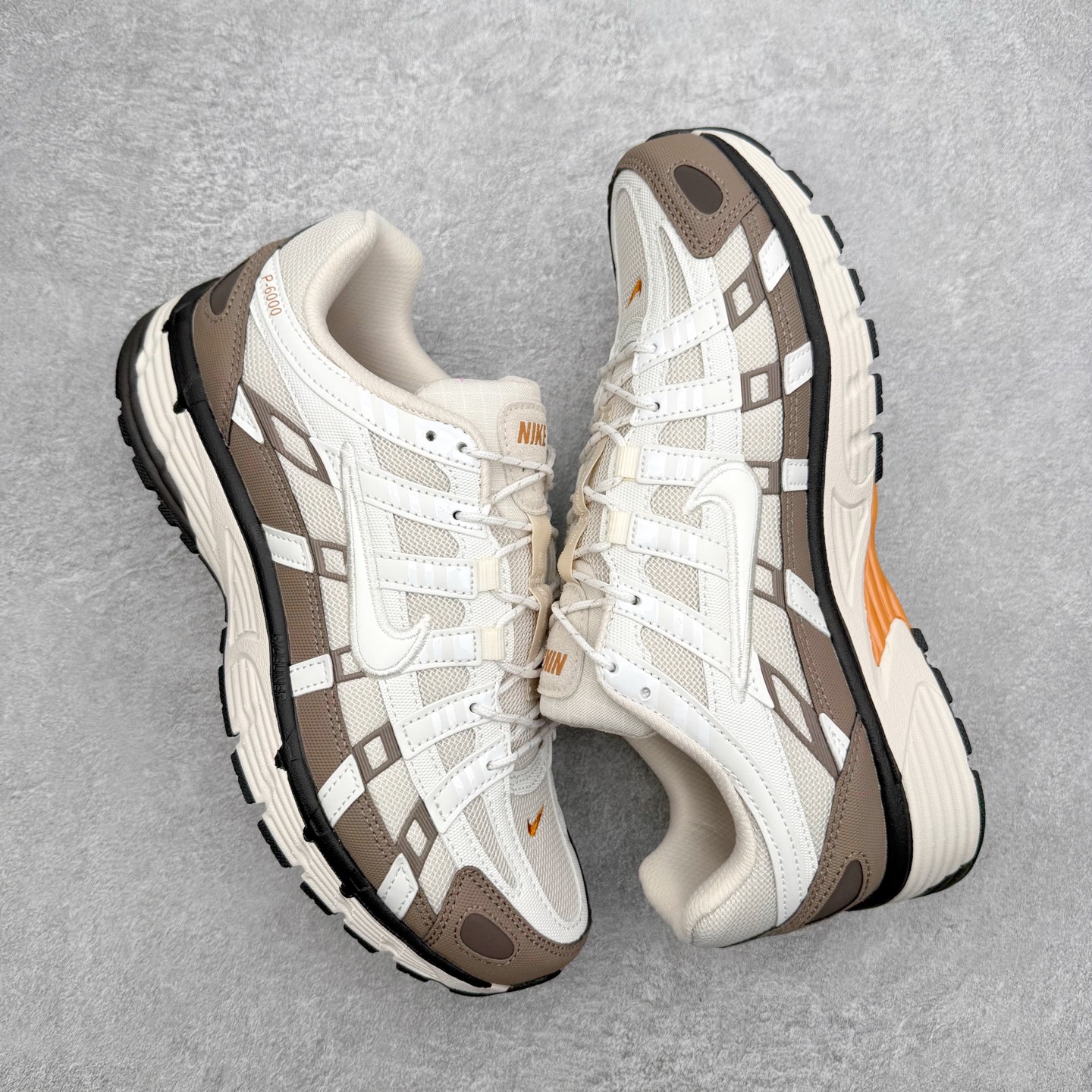 图片[3]-NK P-6000 系列低帮复古老爹风休闲运动舒适慢跑鞋 IO1904-104 融合 Pegasus 过往运动鞋设计 助力 21 世纪早期跑步运动跃升时尚新高度 采用透气网眼布、运动风格线条和耐穿覆面 兼具吸睛外观和舒适感受 中底泡绵以田径赛道为灵感 打造厚实设计 缔造出众缓震性能 尺码：36 36.5 37.5 38 38.5 39 40 40.5 41 42 42.5 43 44 44.5 45-选品中心