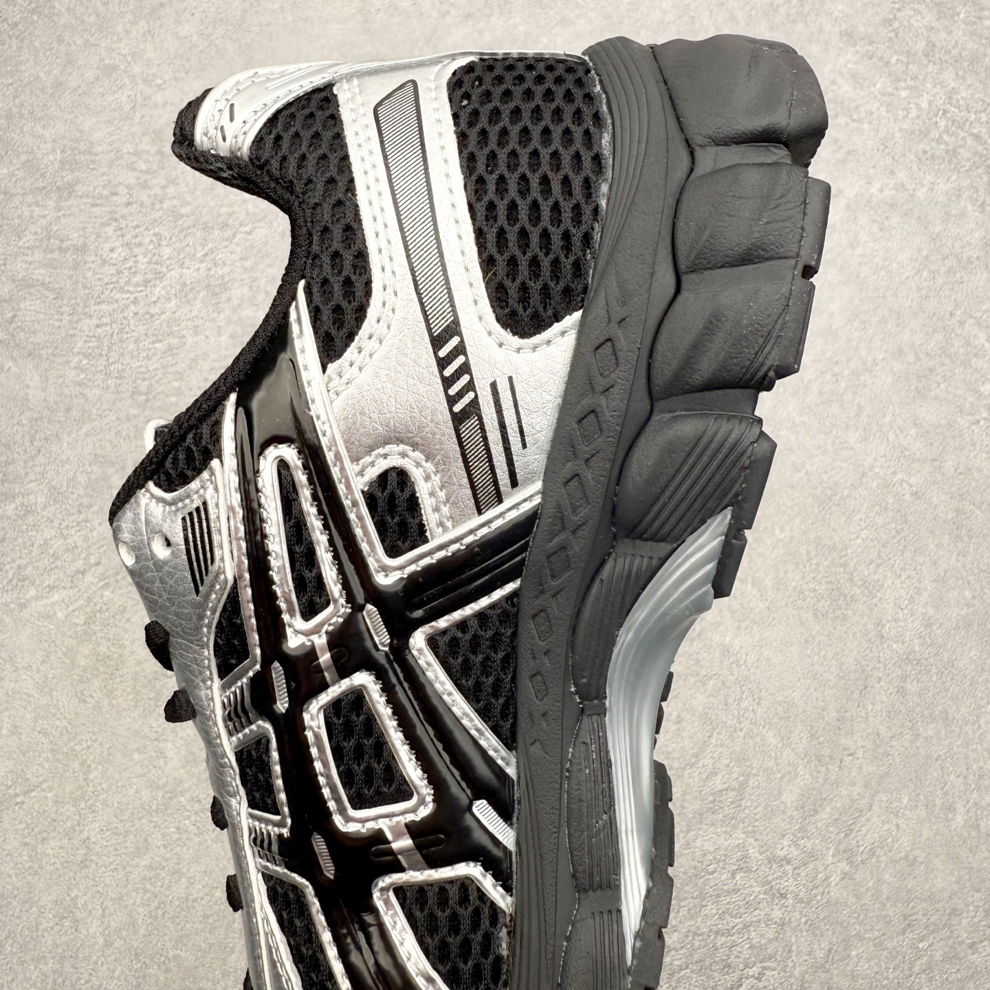 图片[7]-Asics Gel Kayano 12.1 亚瑟士卡亚诺12.1代系列低帮轻量缓震休闲运动跑步鞋 采用环保太空合成革配合透气网眼布鞋面材质 中底3D可视GEL缓震胶效果 升级EVA全新缓震中底部位科技组合耐磨橡胶外底片 尺码：36 37 37.5 38 39 39.5 40.5 41.5 42 42.5 43.5 44 44.5 45-选品中心